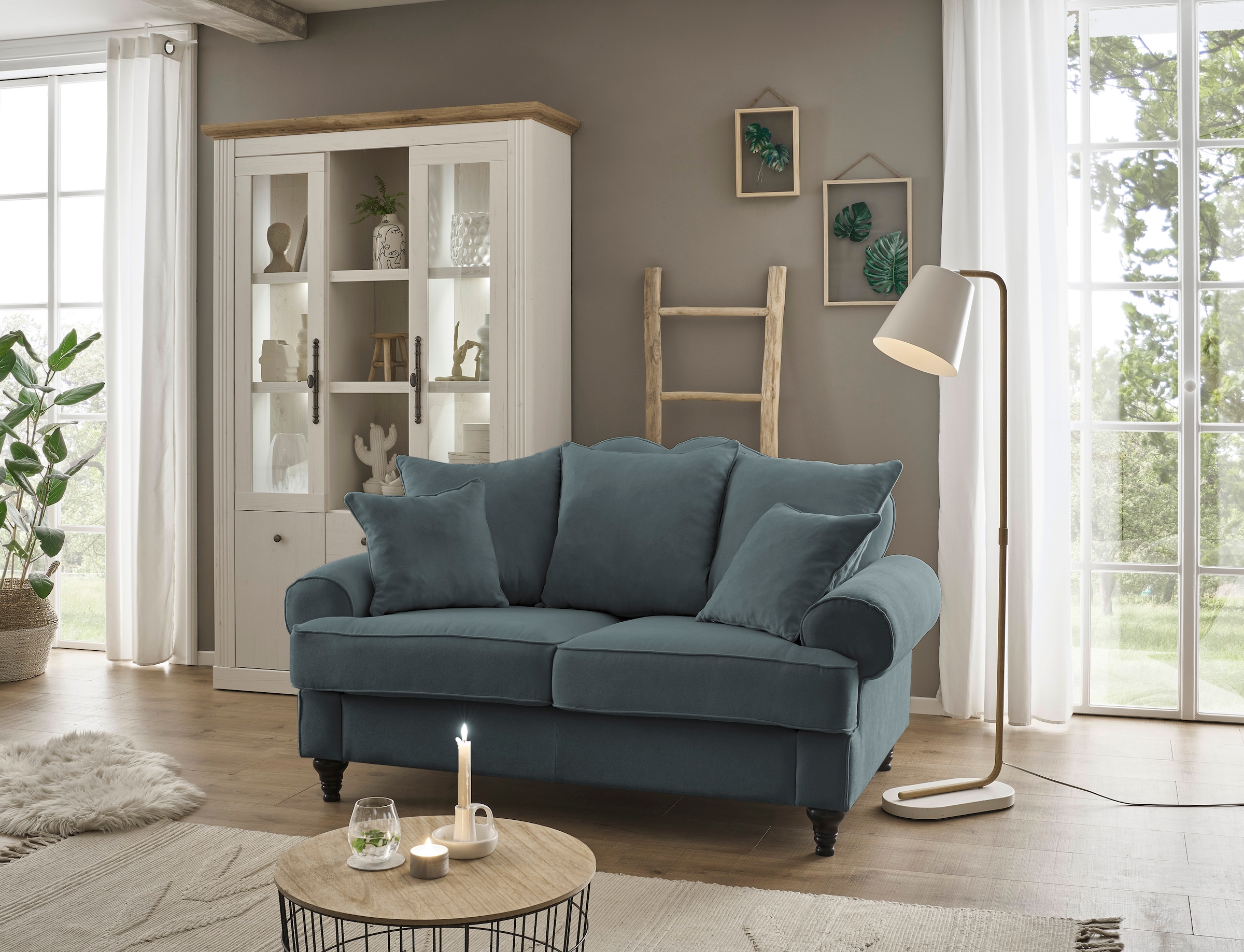 GOODproduct 2-places »Westminster, Sofa im Landhausstil, Couch mit Zierkissen« rembourrage à ressorts, pied tourné, revêtement microfibre de haute qualité