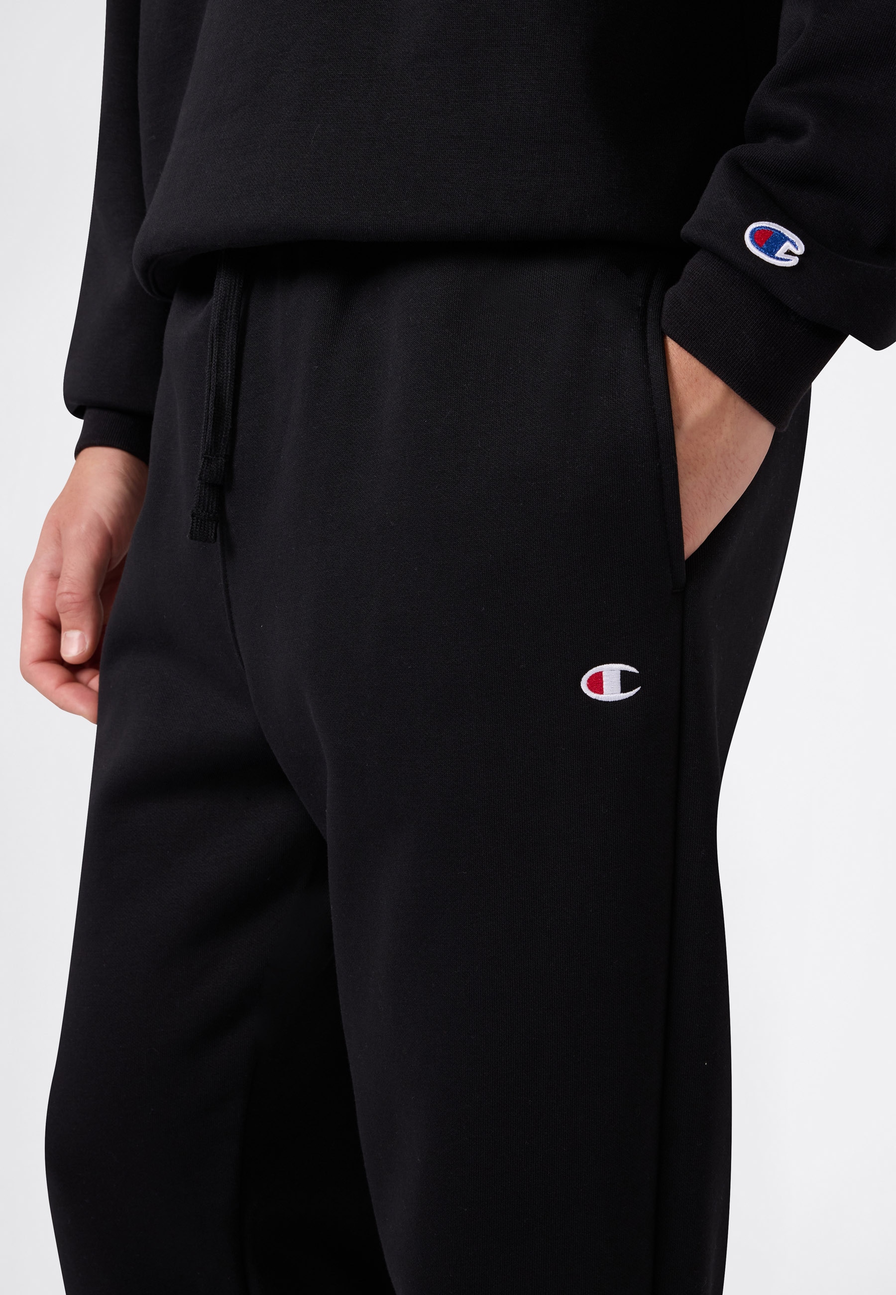 Champion Pantalon de jogging »SPORTWEAR CUFFED PANTS Relax Fit«  Avec bord-côtes aux jambes, Relax Fit, en coton et polyester