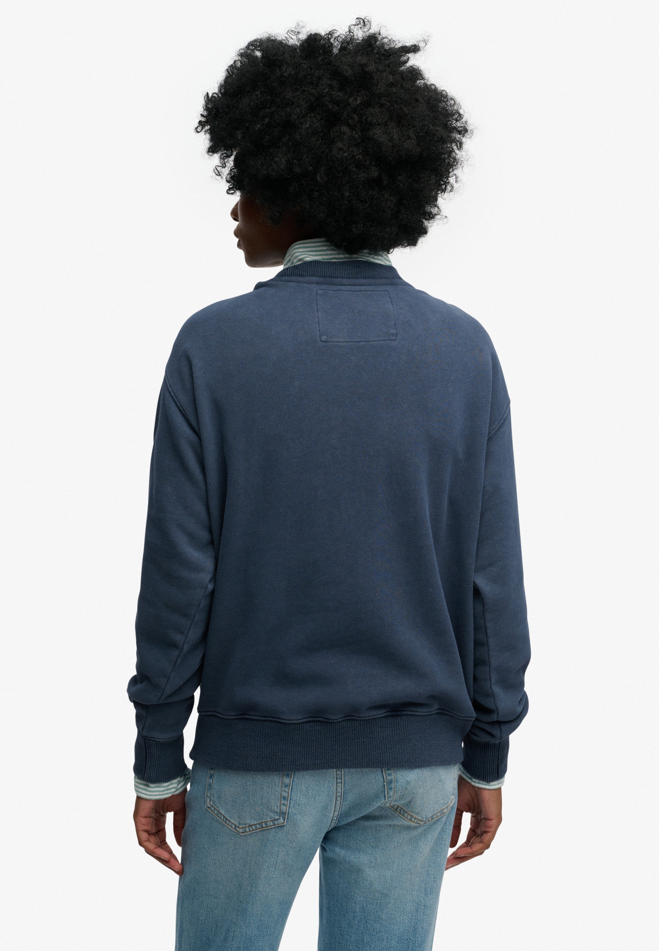Superdry Sweatshirt »LUXE CASUAL EMB LOOSE CREW«, mit Print, aus Baumwolle, Relaxed Fit, ohne Verschluss
