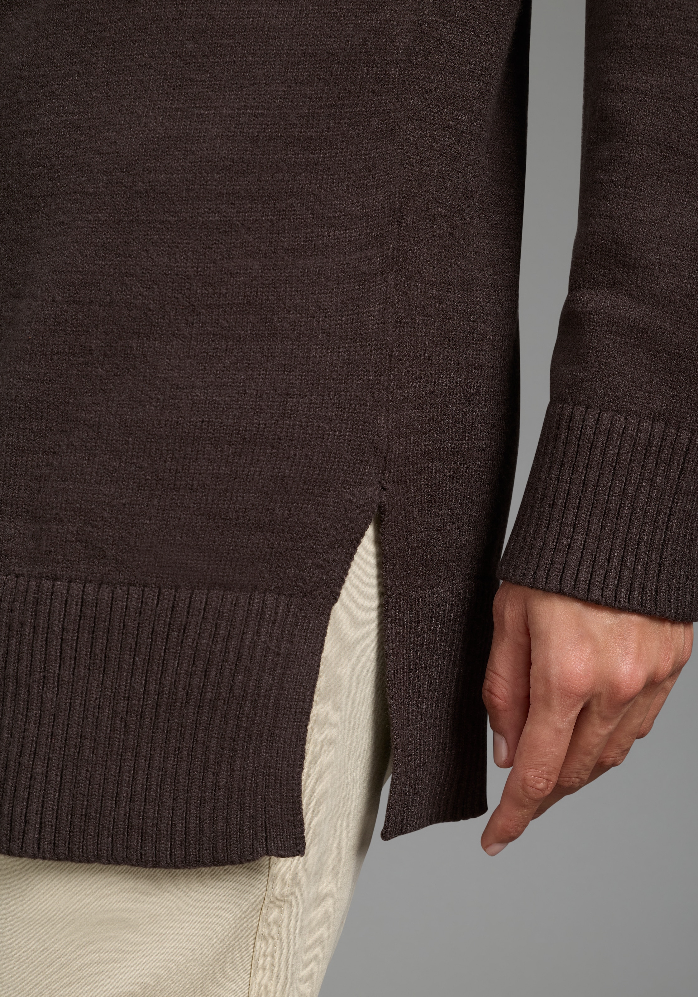 Laura Scott Strickpullover »mit femininem V-Ausschnitt« aus weicher Viskosemischung