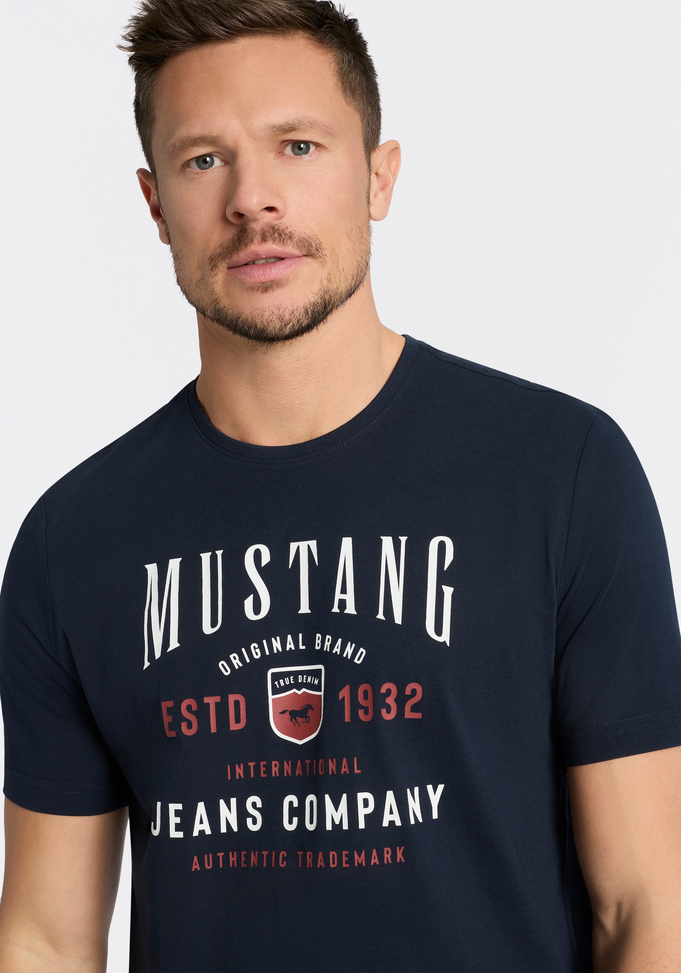 MUSTANG Kurzarmshirt »Alex Logoprint« kurzarm, mit Logoprint
