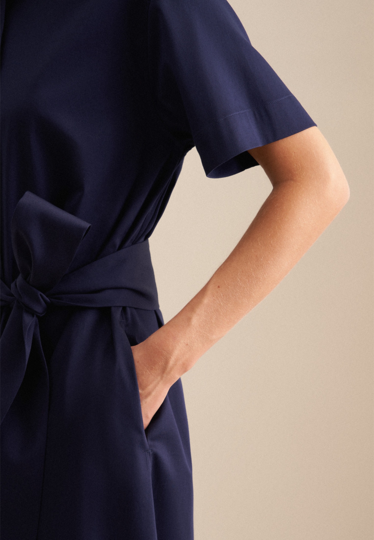 seidensticker Sommerkleid »Schwarze Rose« Kurzarm Kragen Uni