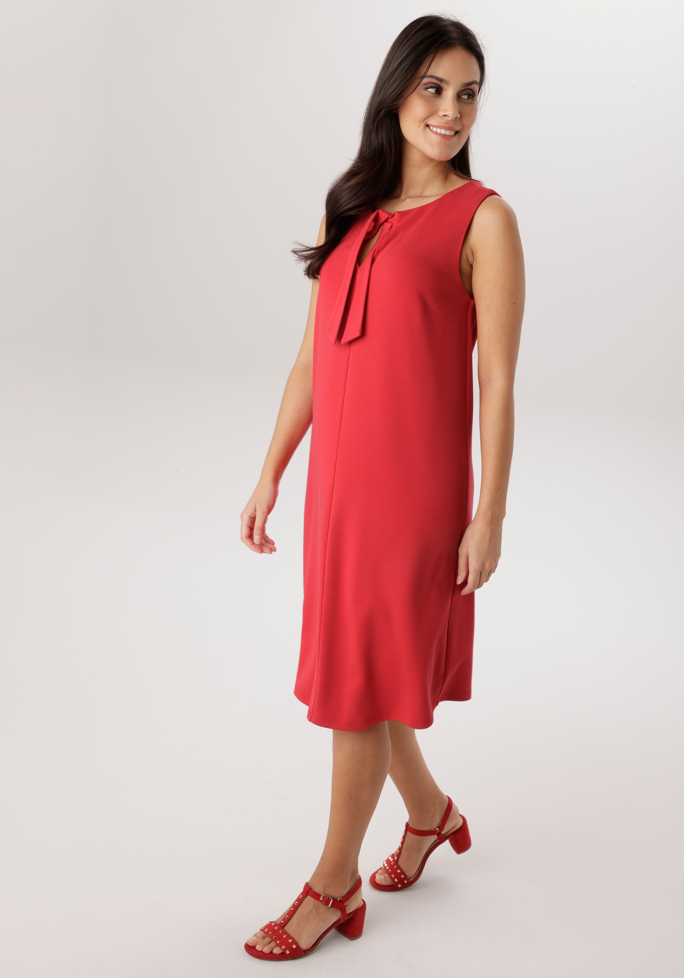Aniston SELECTED Robe en jersey mit raffinierten Ausschnitt und Bindebänder - NEUE KOLLEKTION