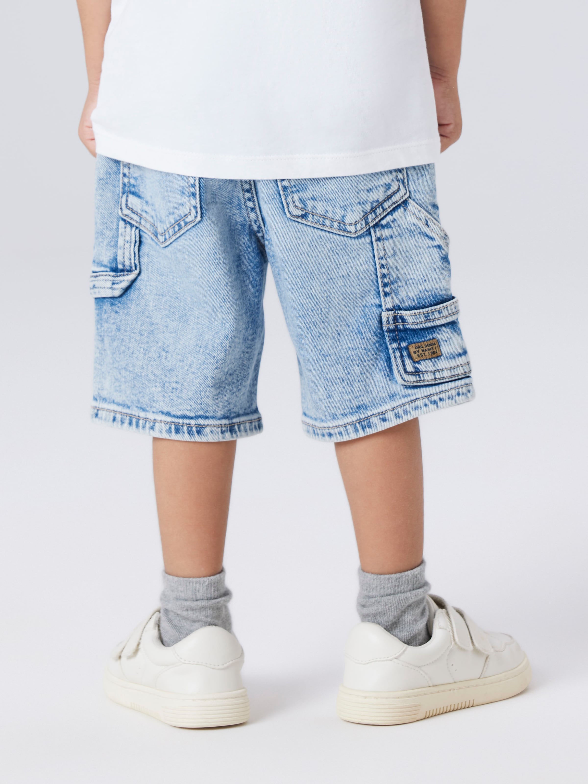 Name It Jeansshorts »NMMBEN LOOSE DNM BERMUDA 8620-BC NOOS« aus Baumwollmischung mit Elasthan, lockere Passform
