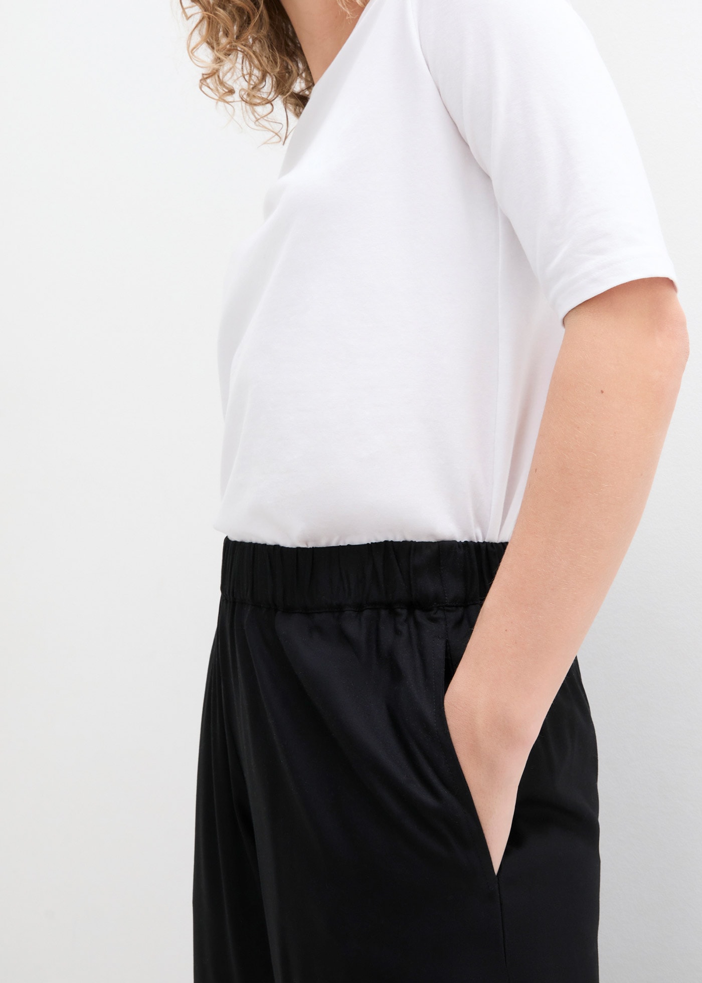 bonprix Culotte »Weite Culotte aus nachhaltiger Viskose«  aus Viskose, mit elastischem Bund, Loose fit, weite Beinform