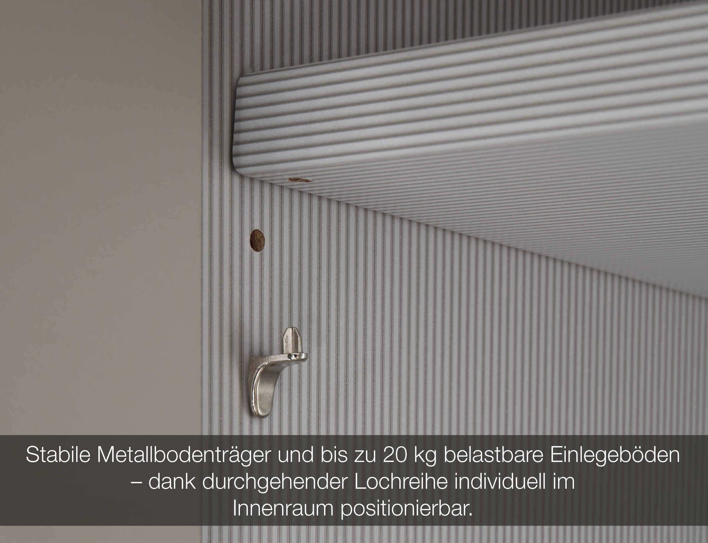 Musterring Armoires à vêtements »San Diego, Kleiderschrank, Schrank, Garderobe, mit Glastüren« 1 cuis tlg. 3 portes (amorties), 4 étagères, 2 tringles à vêtements, poignées chromées
