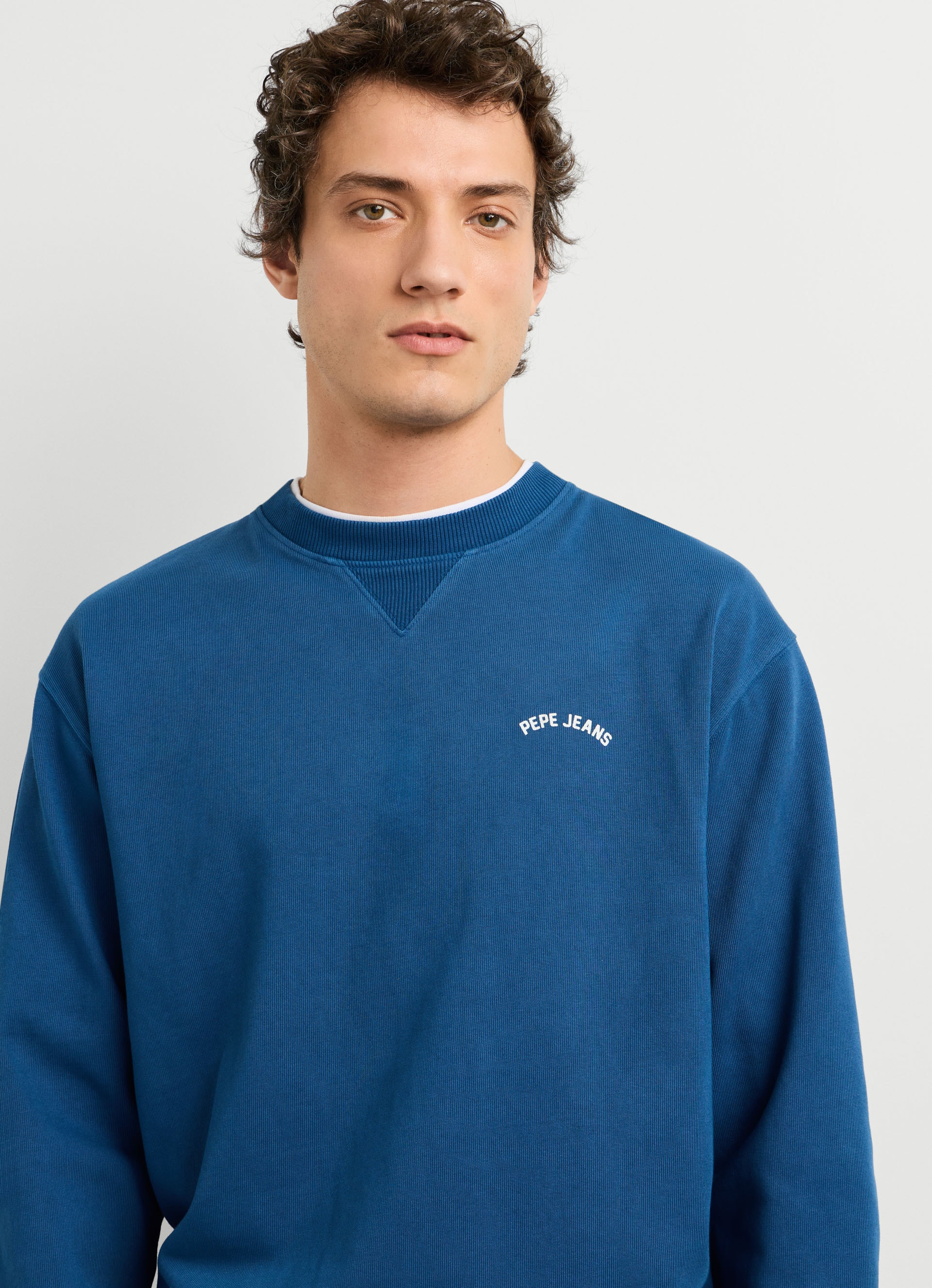 Pepe Jeans Sweat-shirt »JOHN CREW«, avec empiècement côtelé au col rond, inscription logo

