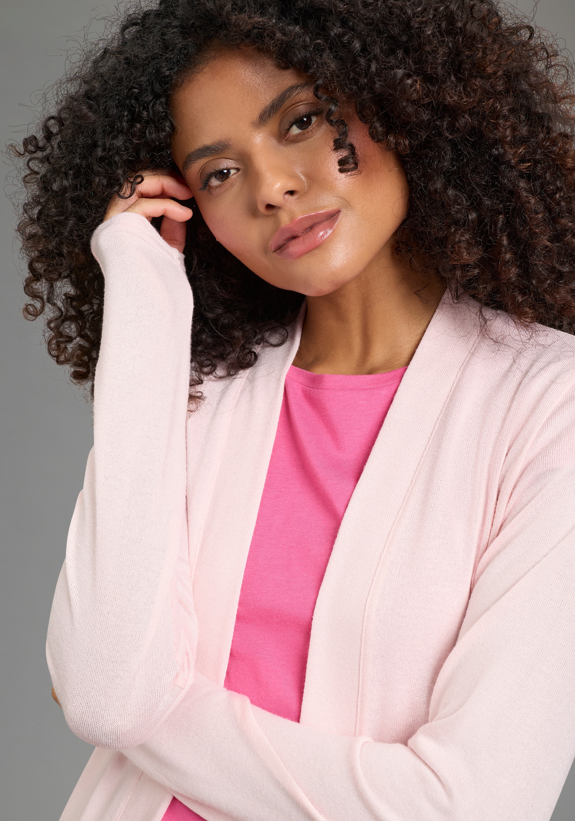 Laura Scott Strickjacke aus leichtem Material und lockerer Passform