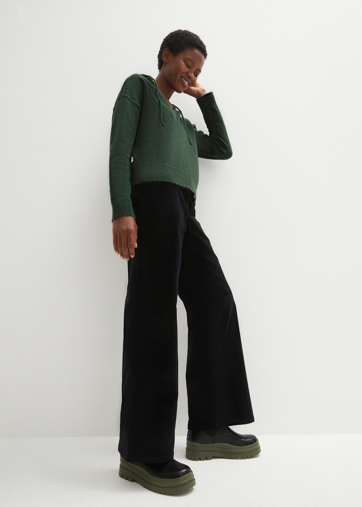 bonprix Pull en tricot mit Kapuze, Langarm, lässige Passform