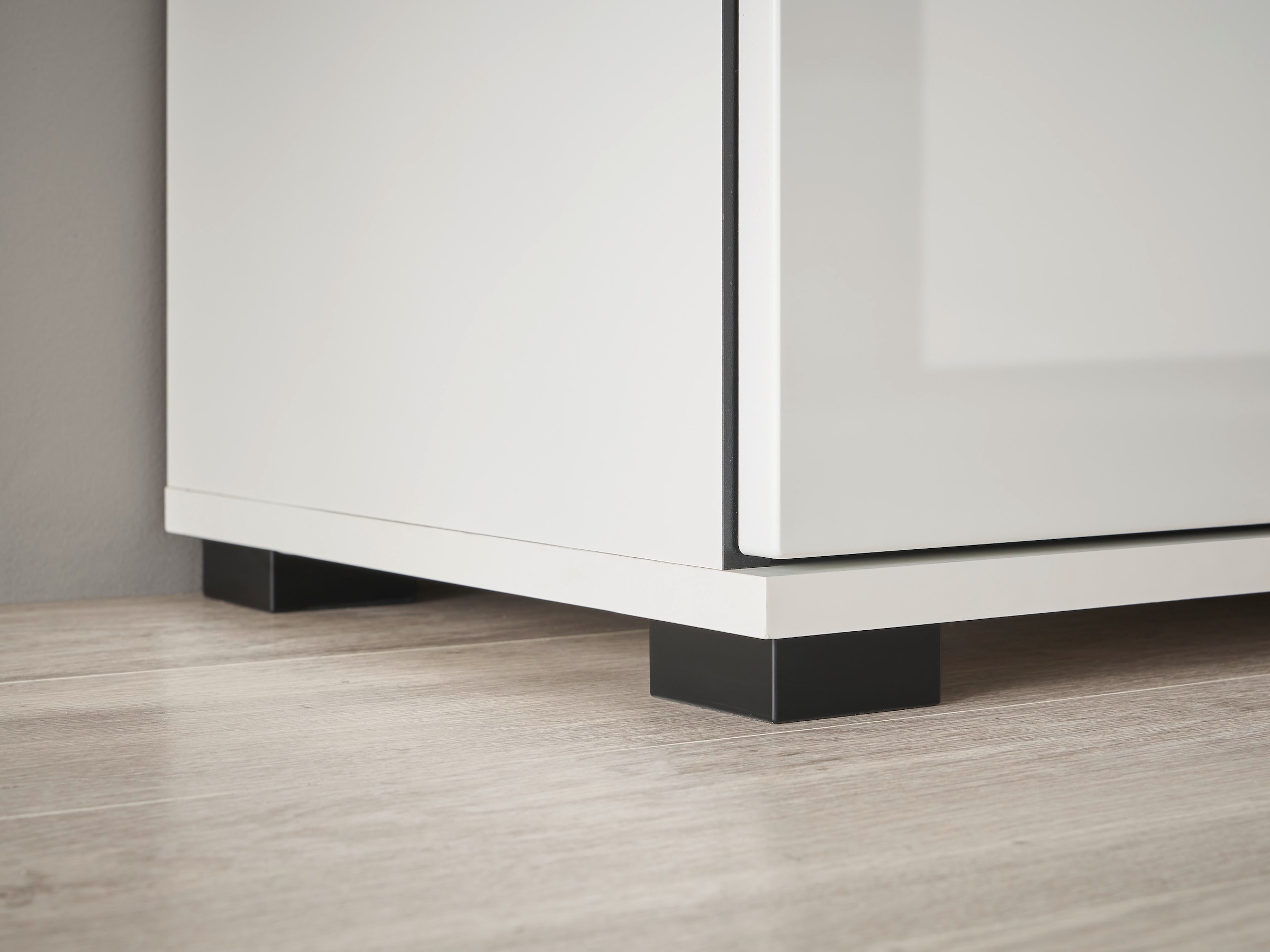 Home affaire Sideboard »Cantara, moderner Schrank, Kommode in Eiche Evoke oder weiss« schwarze Stangengriffe, ausreichend Stauraum, vielseitig einsetzbar