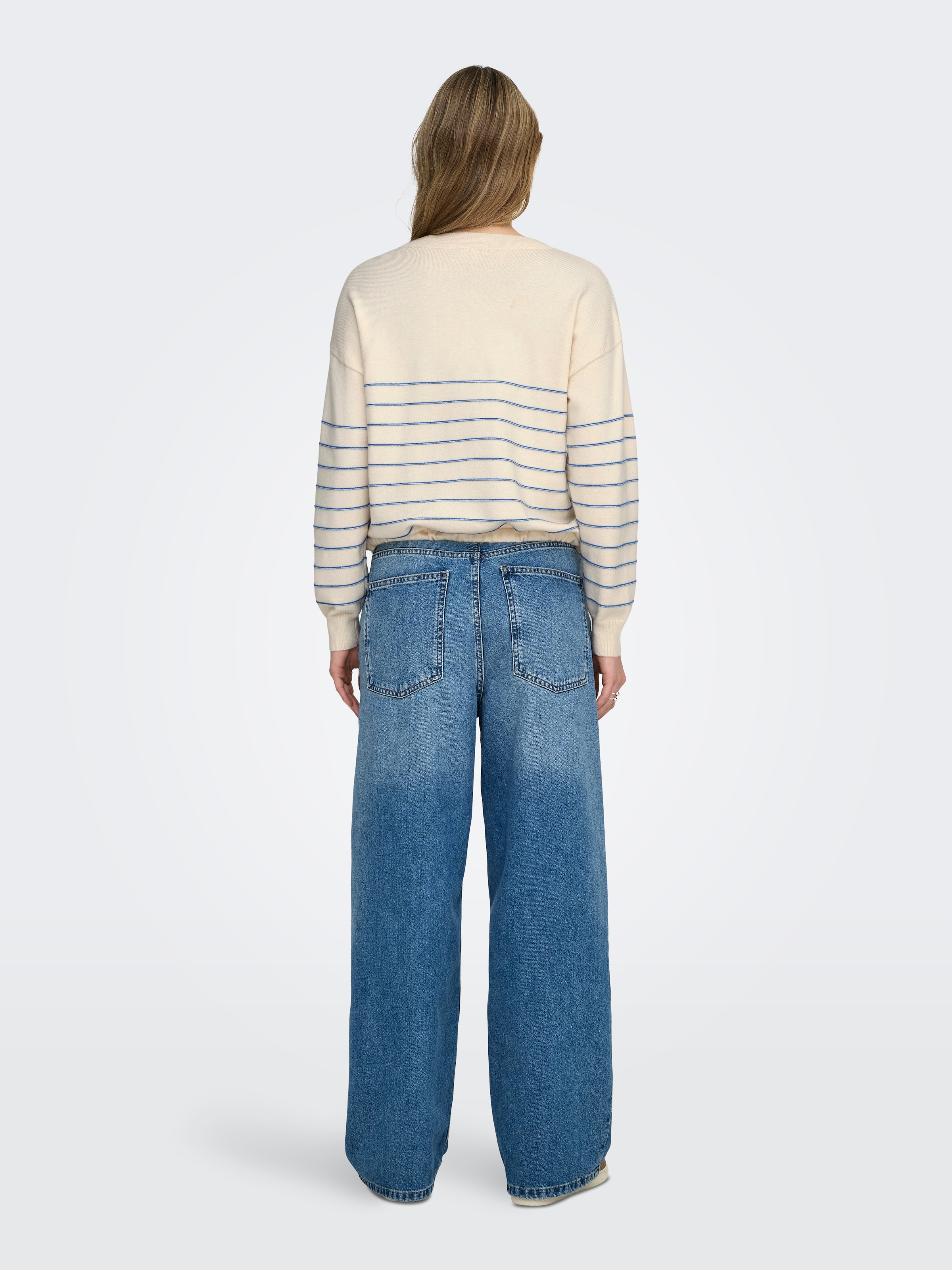 ONLY Rundhalspullover »ONLSIGNE LIFE LS TEXT DETAI ONECK CC KNT« mit Bindeband und Schriftzug Detail vorn