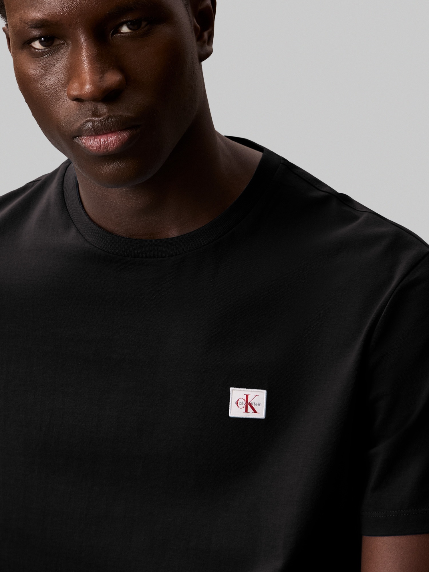 Calvin Klein Jeans T-Shirt »SS BADGE TEE 2 PACK« Packung, 2er-Pack, 2 Stk. Mit Rundhalsausschnitt