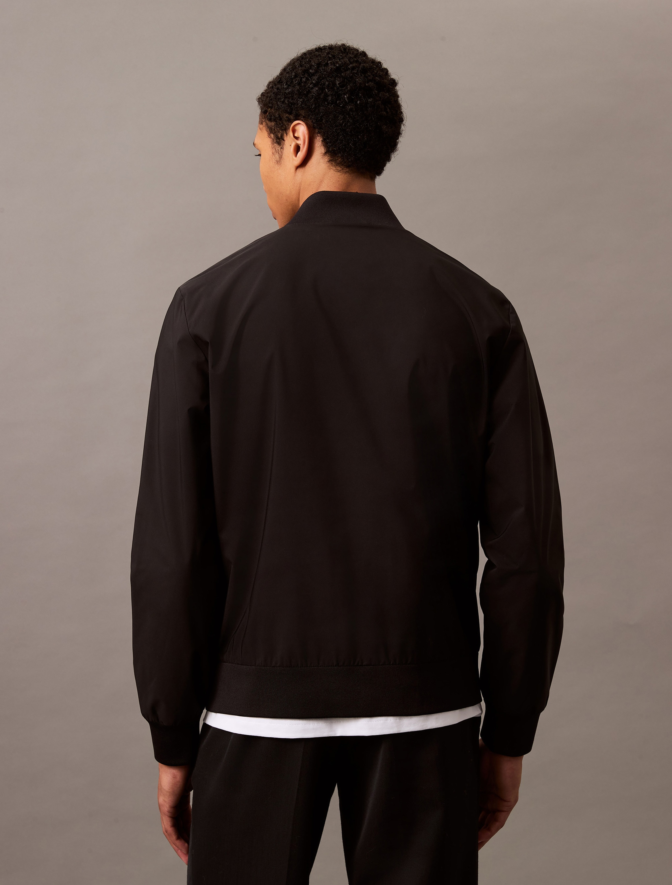 Calvin Klein Veste bomber »MATTE BOMBER« ohne Kapuze Regular fit, mit Rundhalsausschnitt