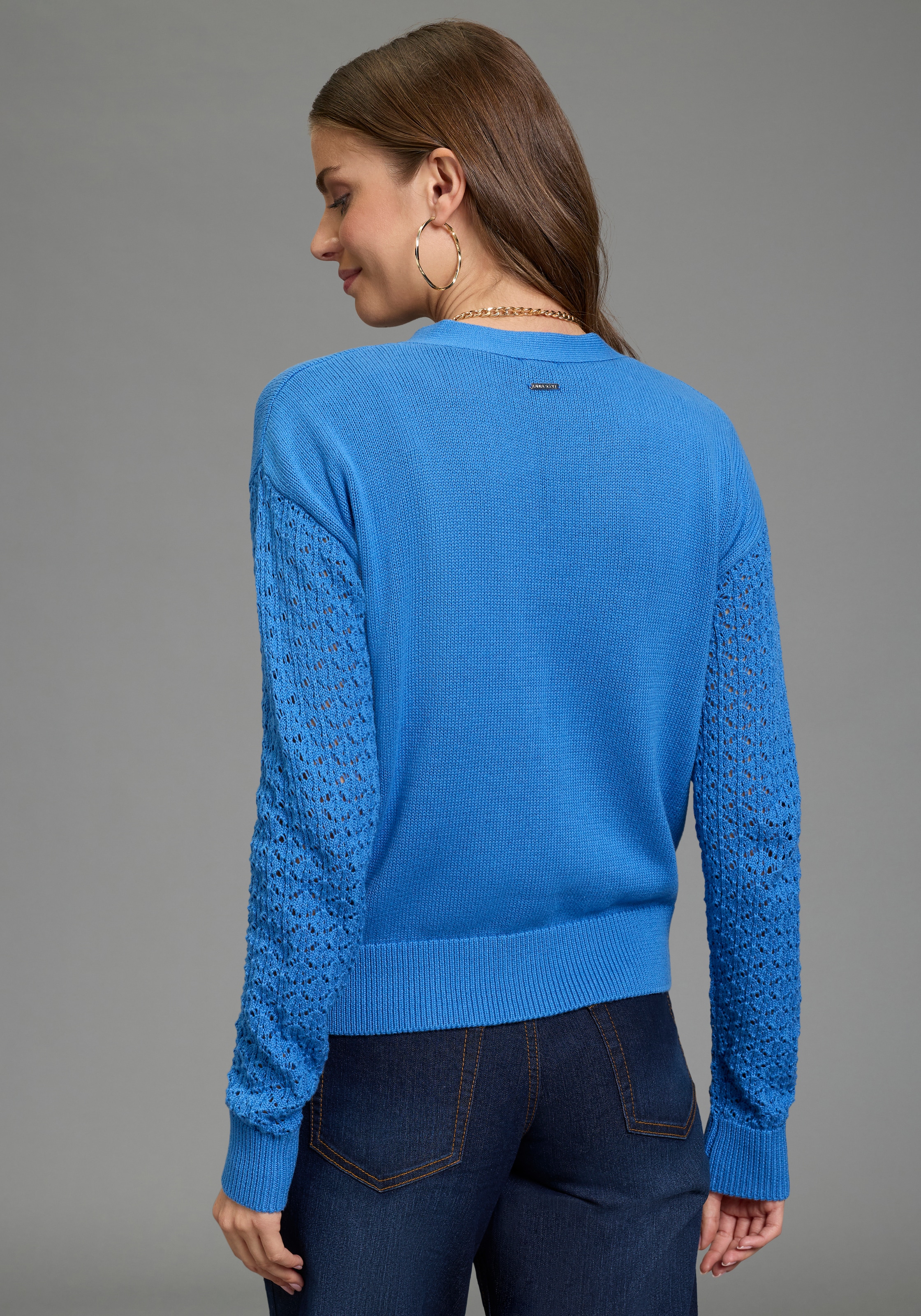 Laura Scott Veste en tricot mit femininen Ajourärmeln und V-Ausschnitt