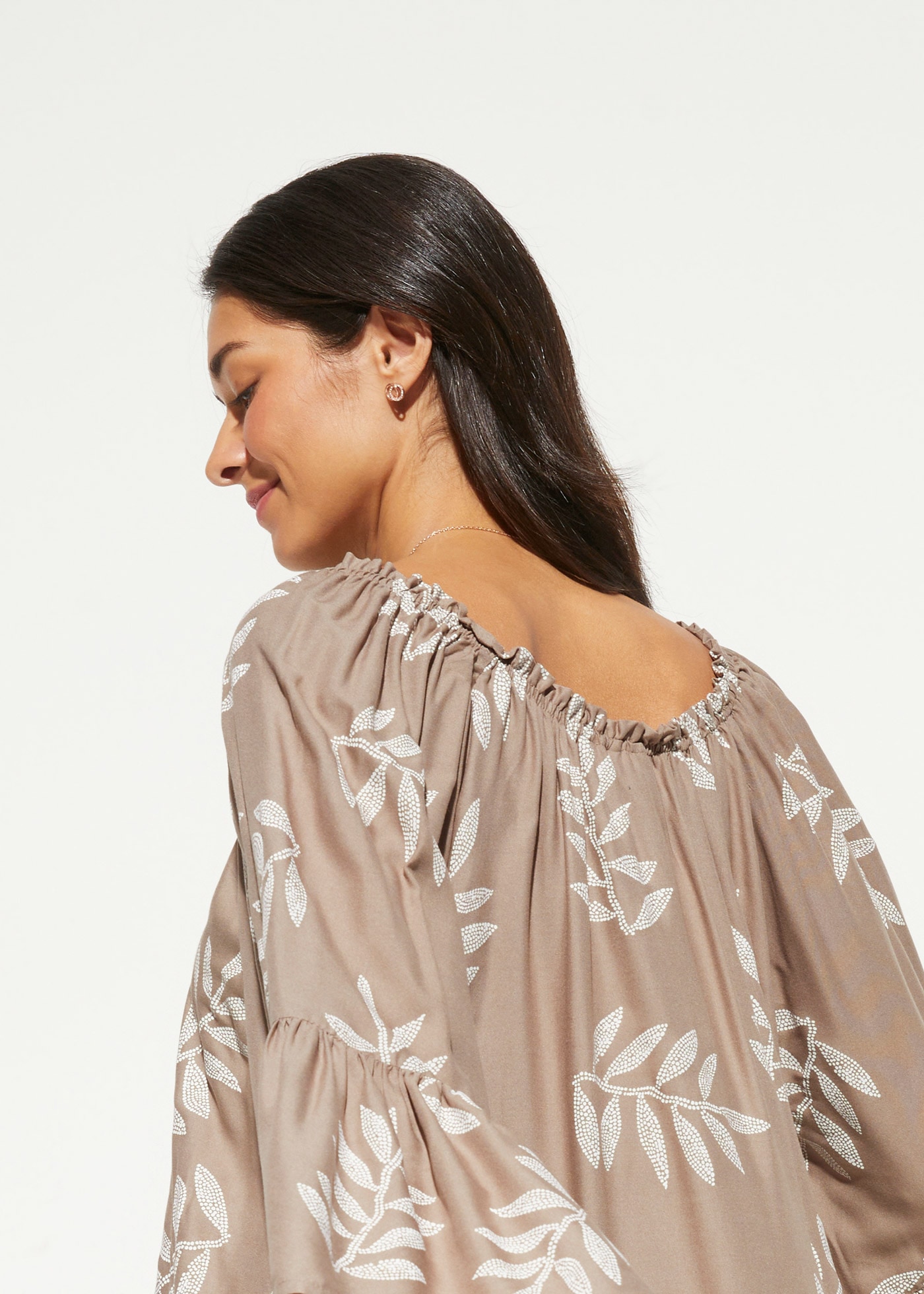 bonprix Tunikakleid »Strandtunika aus softer Viskose« aus Viskose, lockere Passform, 3/4-Ärmel, bis Mitte Oberschenkel