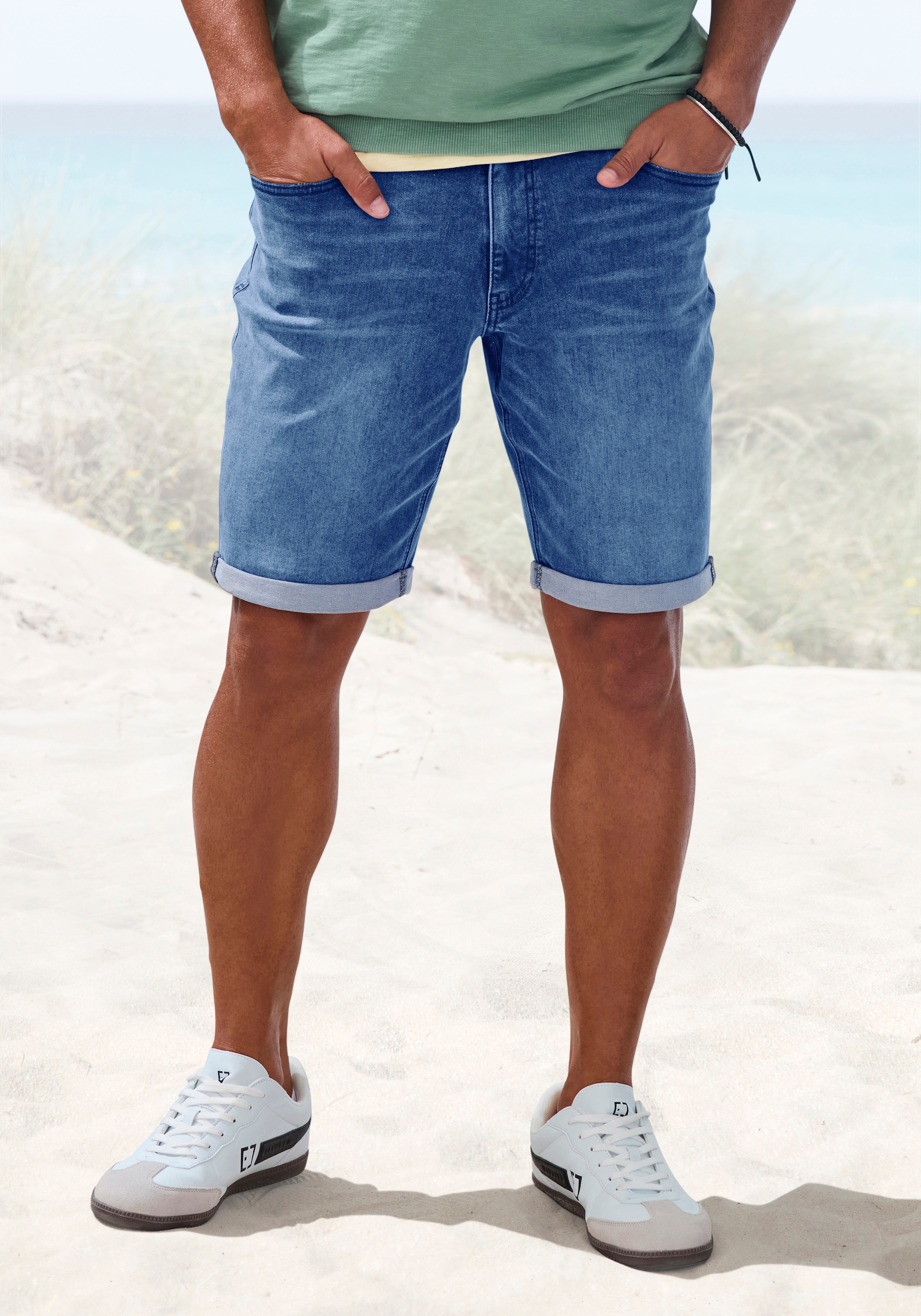 John Devin Short en jean »5-Pocket Shorts,« aus elastischer Denim-Qualität