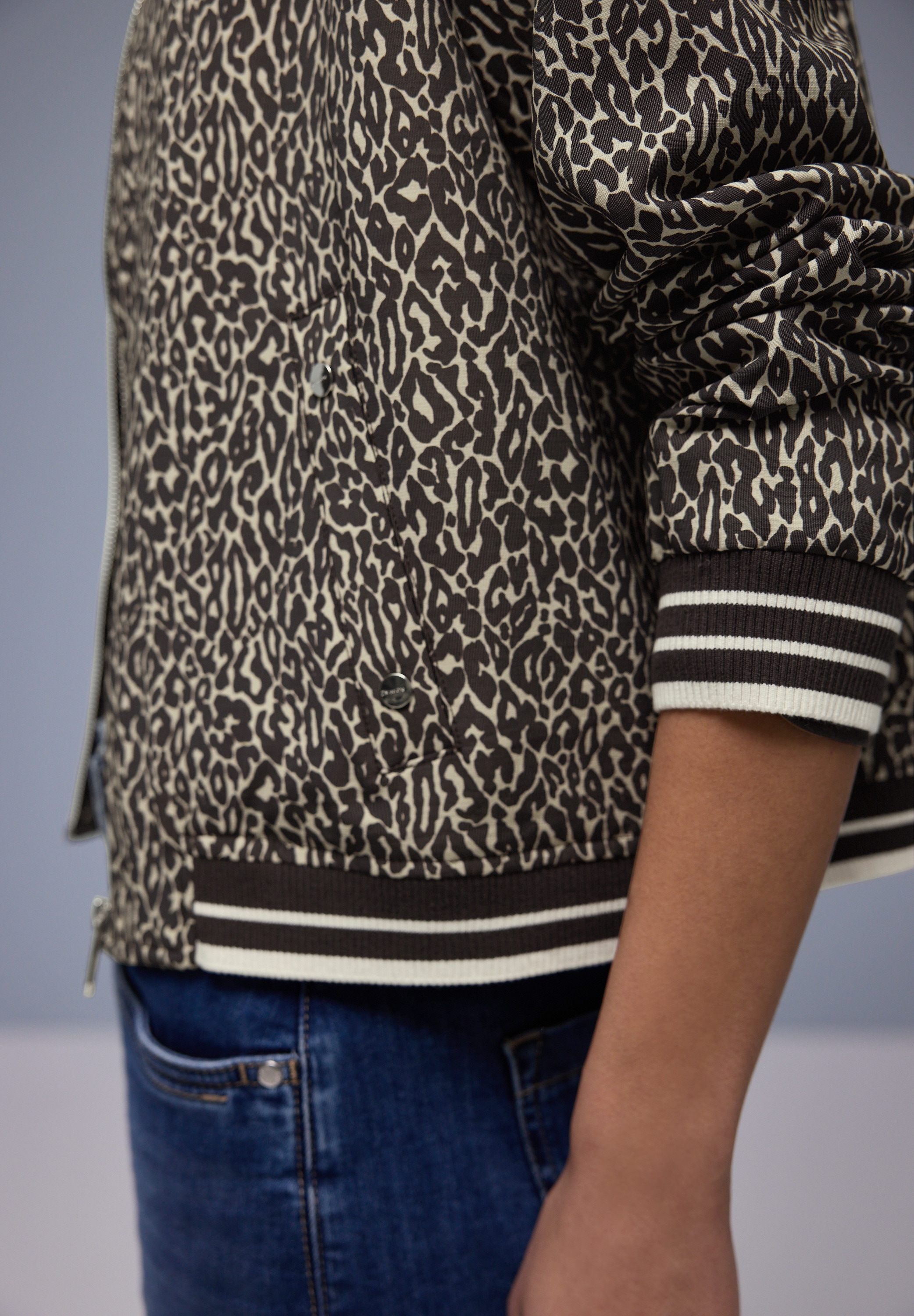 STREET ONE Blouson ohne Kapuze im Leo-Look