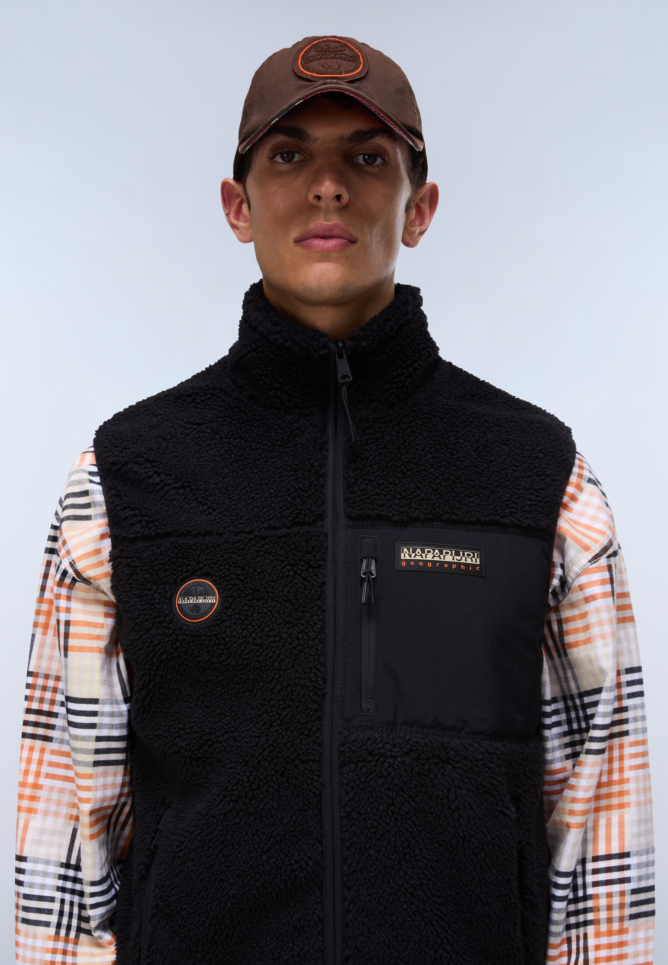Napapijri Gilet polaire »YUPIK V 2 BLACK BEAUTY« style sportif, en polyester, design sans manches