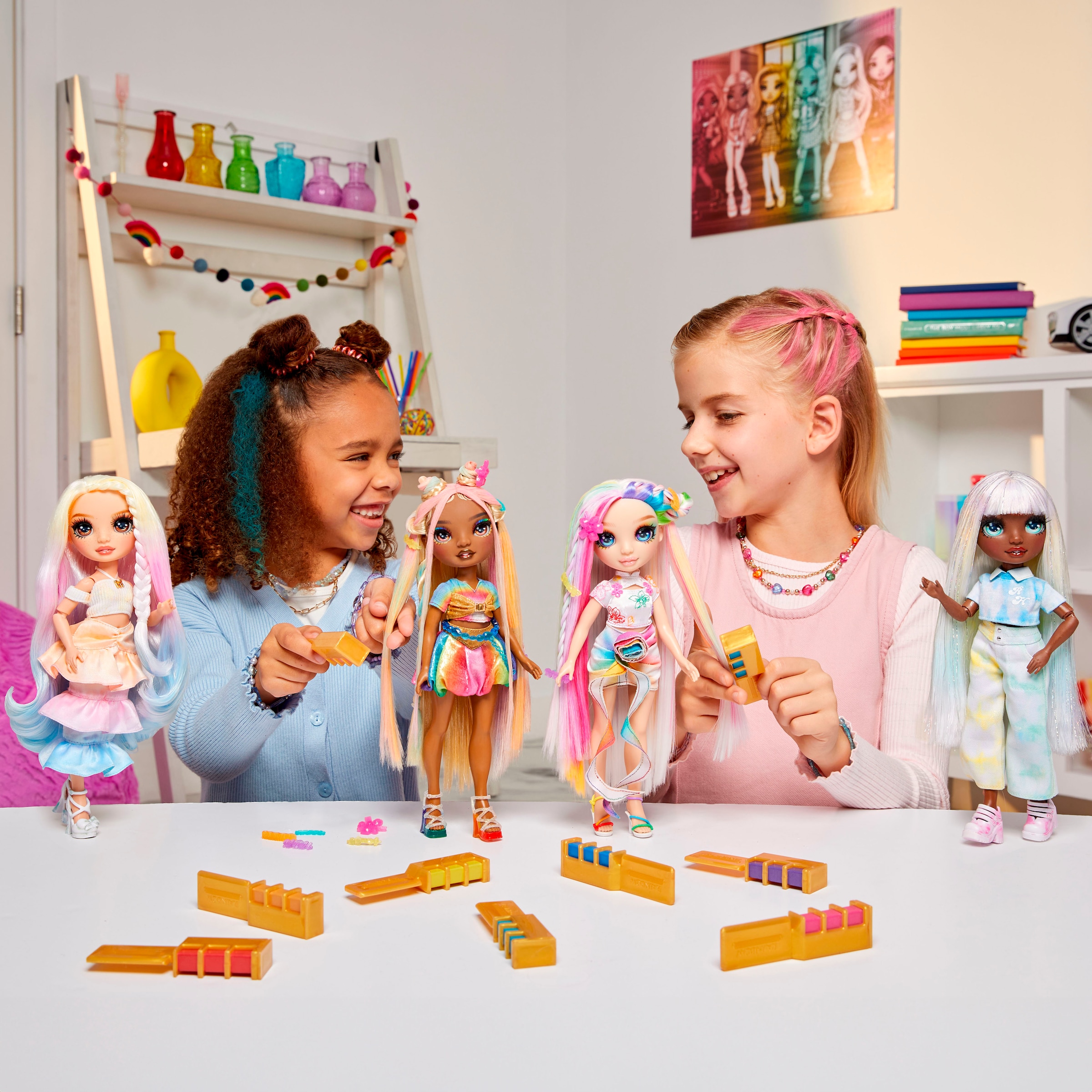 RAINBOW HIGH Anziehpuppe »Rainbow High Hair Chalk & Style Doll- Amaya (Rainbow)«