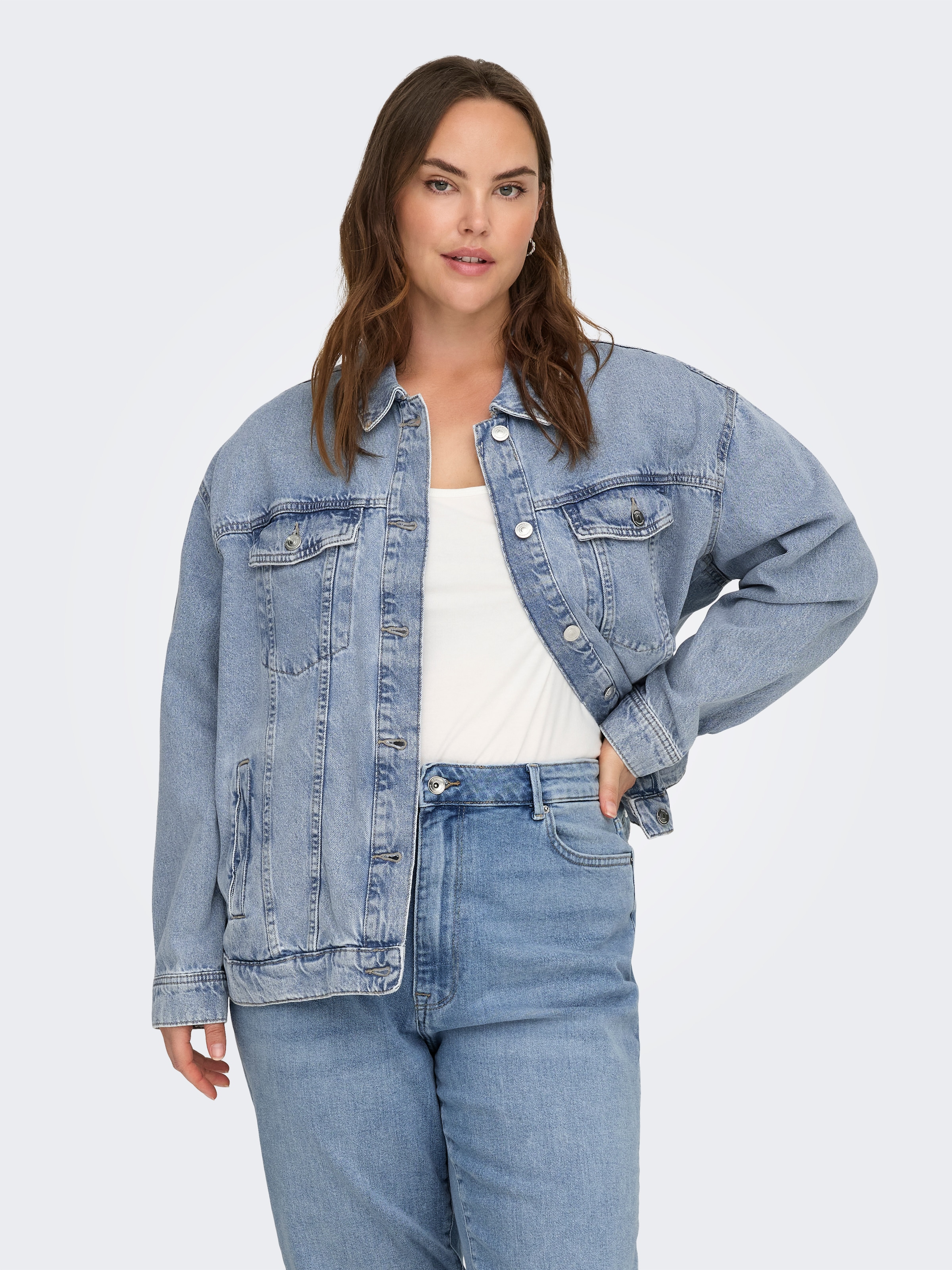 ONLY CARMAKOMA Veste en jean »CAROCEAN L/S OVERSIZE JKT DNM NOOS«