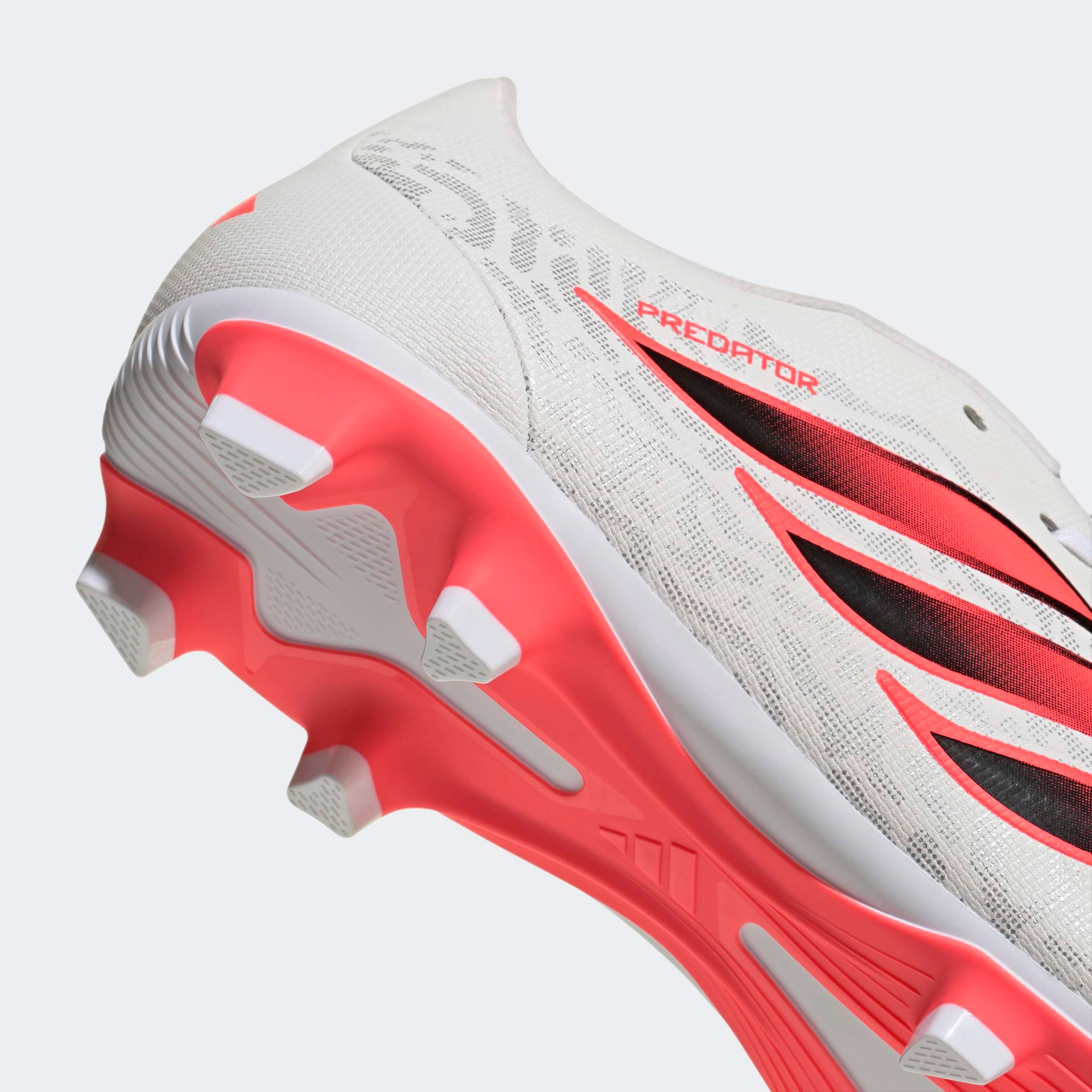 adidas Performance Fussballschuh »PREDATOR CLUB , UMSCHLAGBARE ZUNGE, FESTE / GEMISCHTE BÖDEN«  für viele verschiedene Böden geeignet