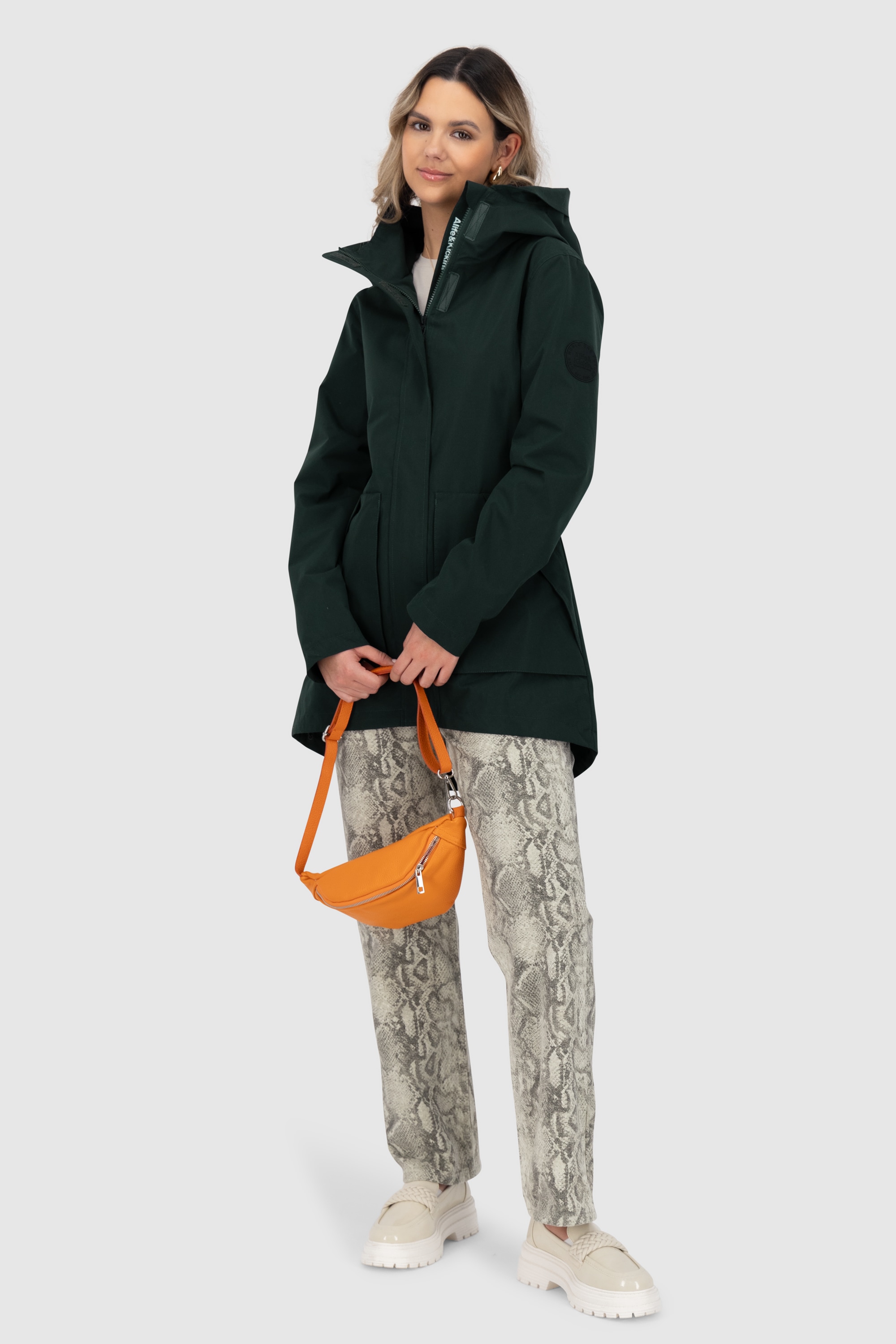 Alife & Kickin Veste d'extérieur »ArlettaAKA« mit Kapuze mit Kapuze und in figurbetontem Fit