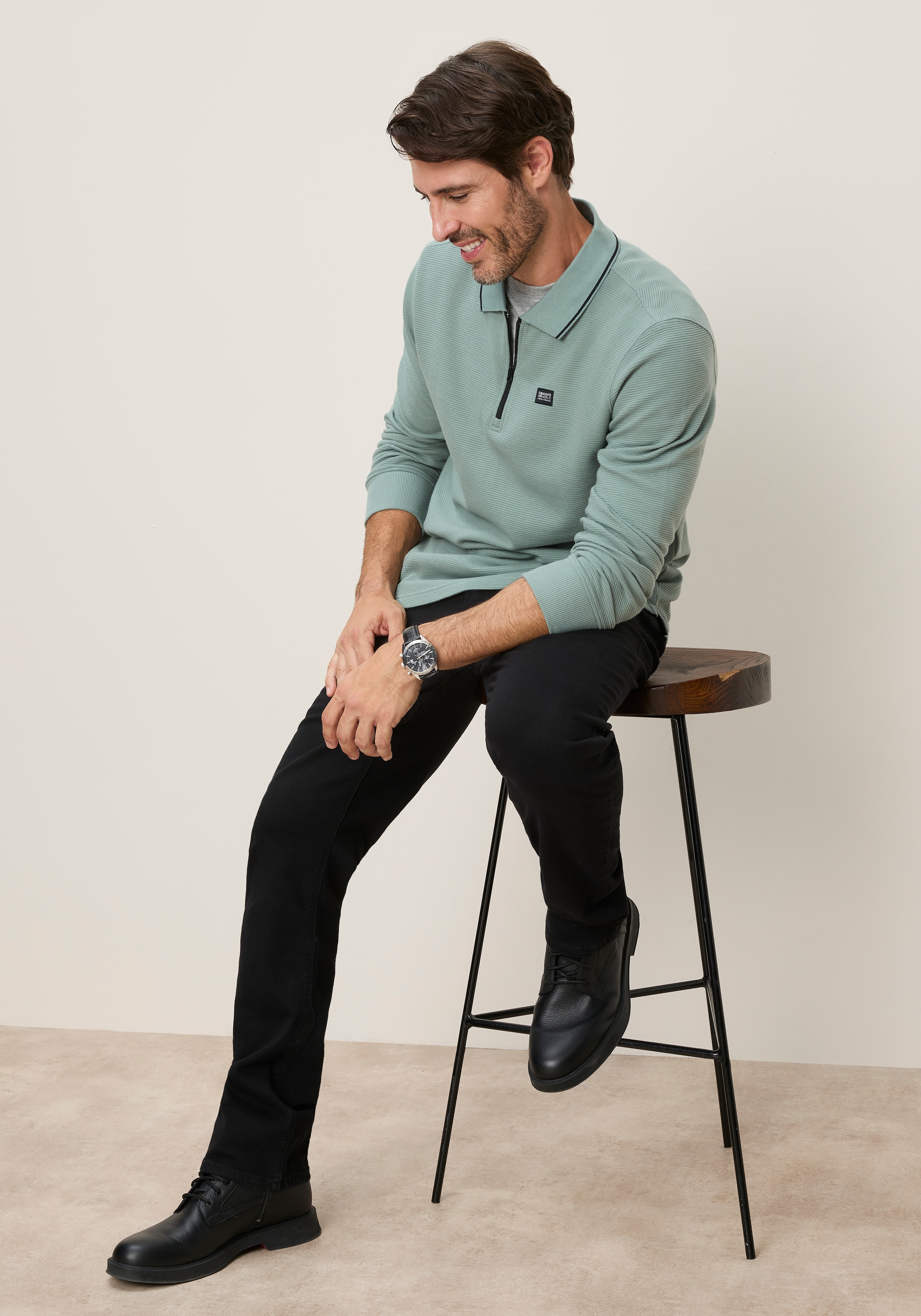 Man's World Sweatshirt »mit Polokragen«, Bequem wie ein Sweatshirt. Smart wie ein Polo.
