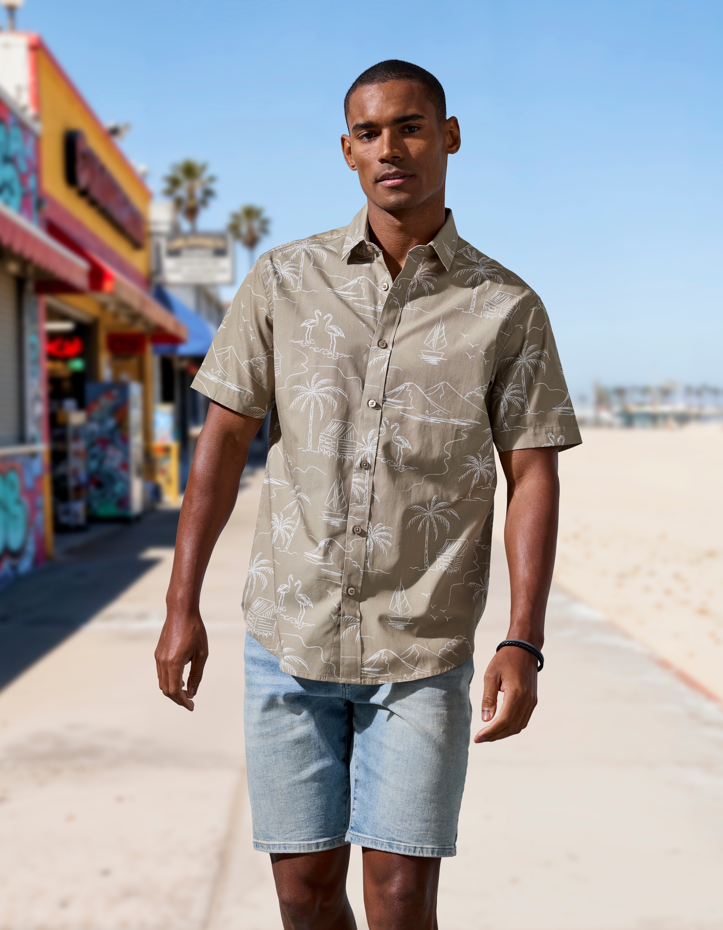 Buffalo Jeansshorts »5-Pocket Shorts,« mit normaler Bundhöhe, kurze Hose aus elastischer Denim-Qualität