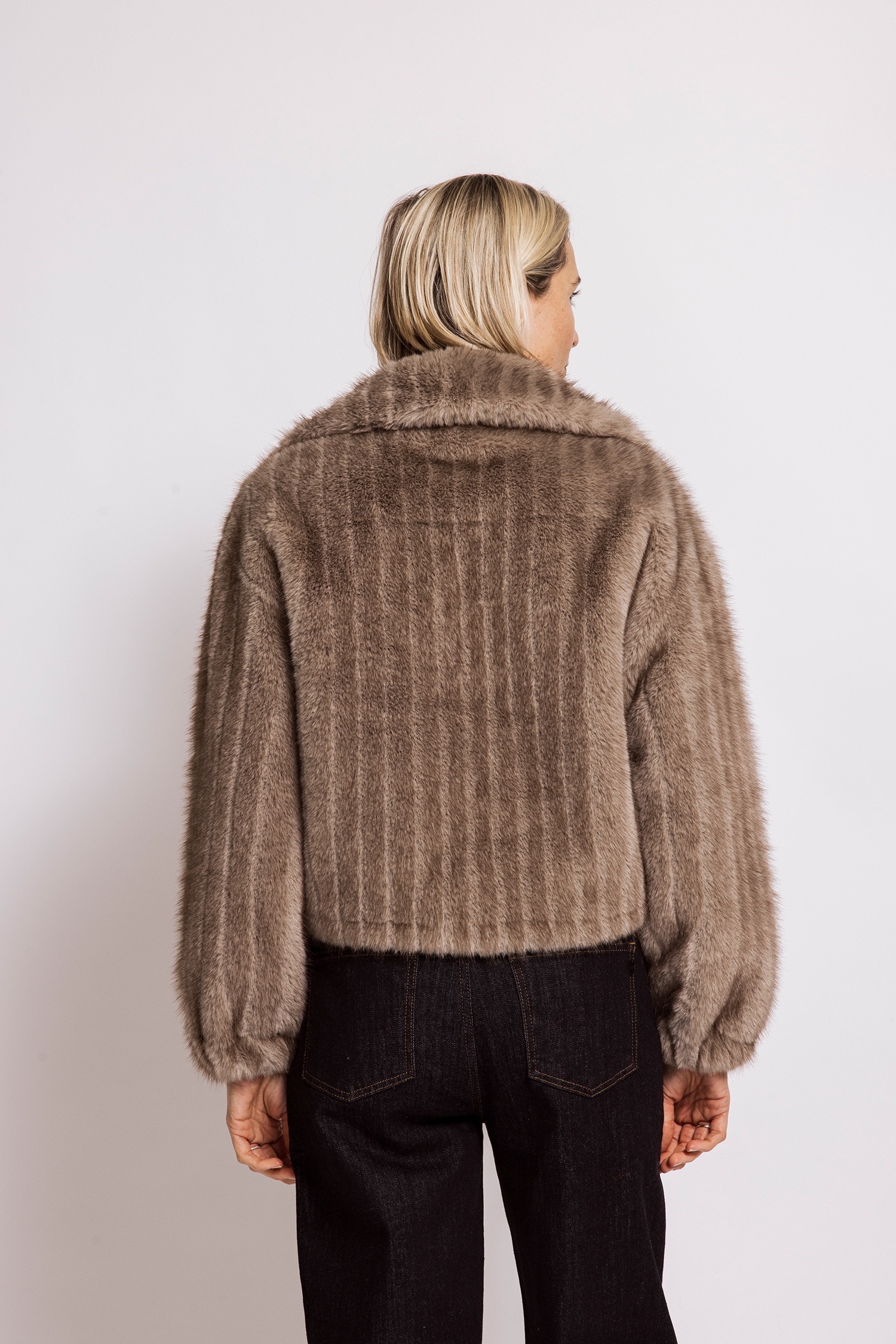 Zhrill Blazer court »CHARLA« Fellimitat-Jacke, Reverskragen,  Casual Stil, bequeme Passform