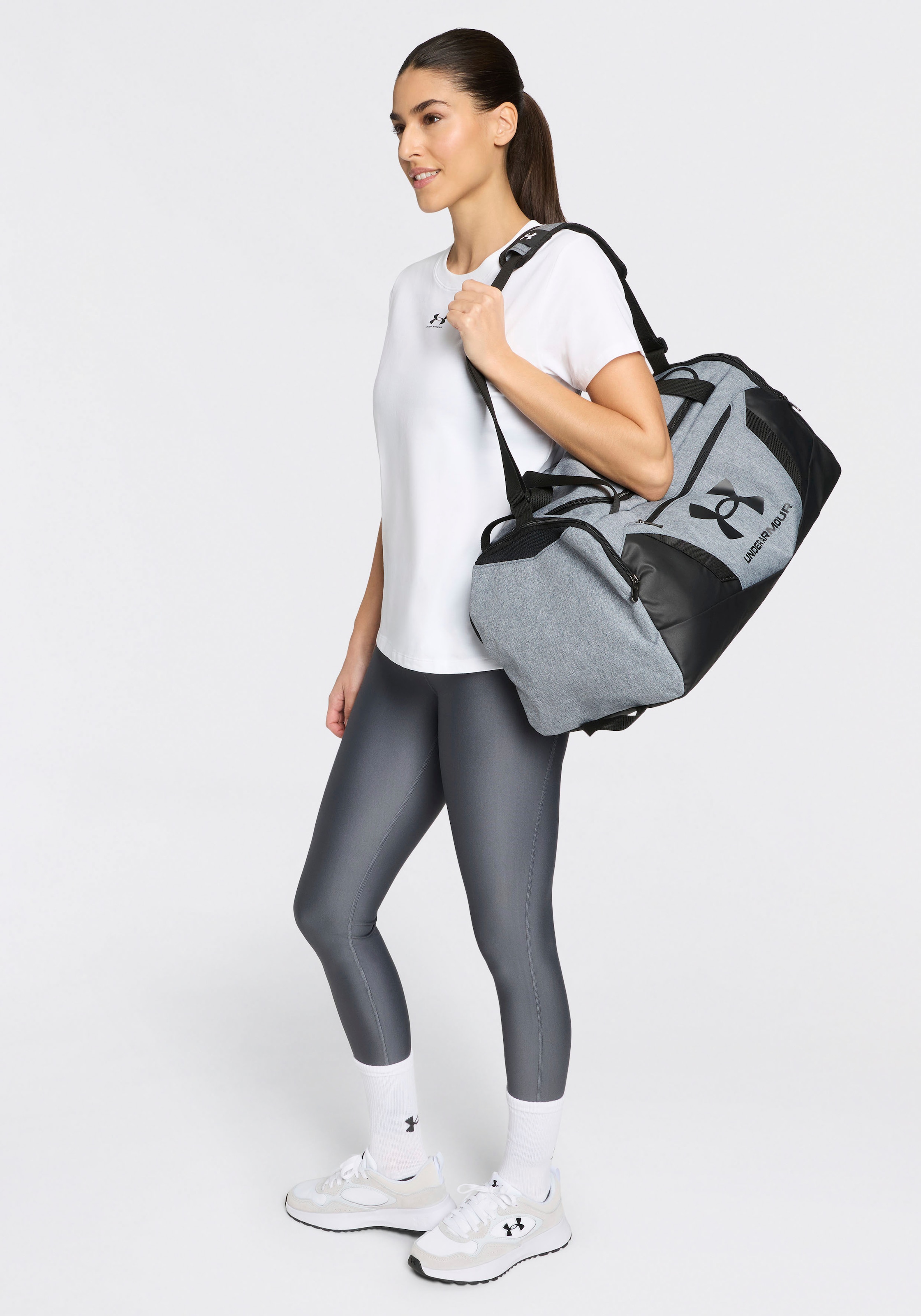 Under Armour® T-Shirt »UA RIVAL CORE SS« für Sportmode und aktive Freizeit, mit flexiblem Elasthan-Anteil