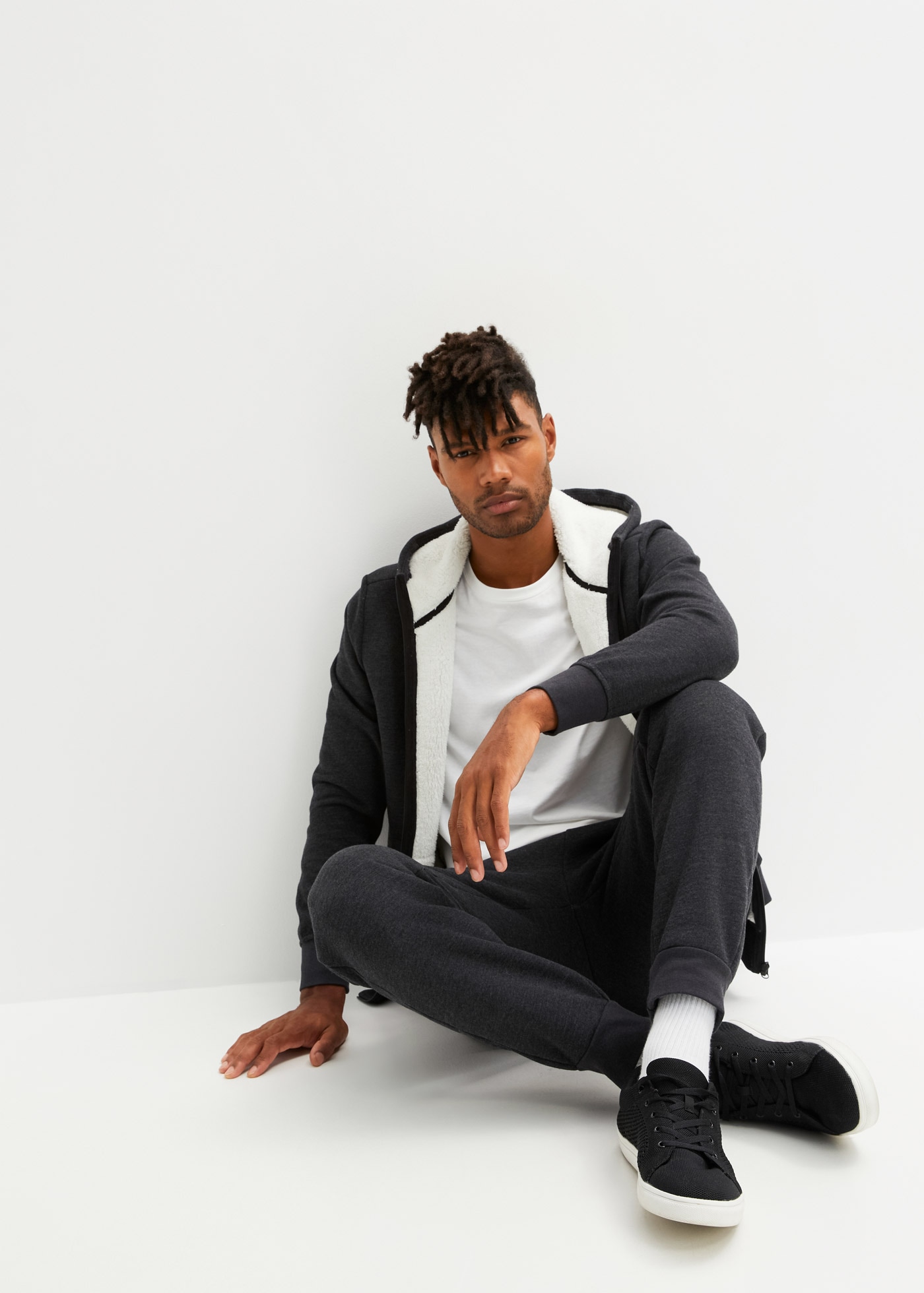 bonprix Sweatjacke mit Kapuze, mit Teddyfutter, aus Baumwolle und Polyester