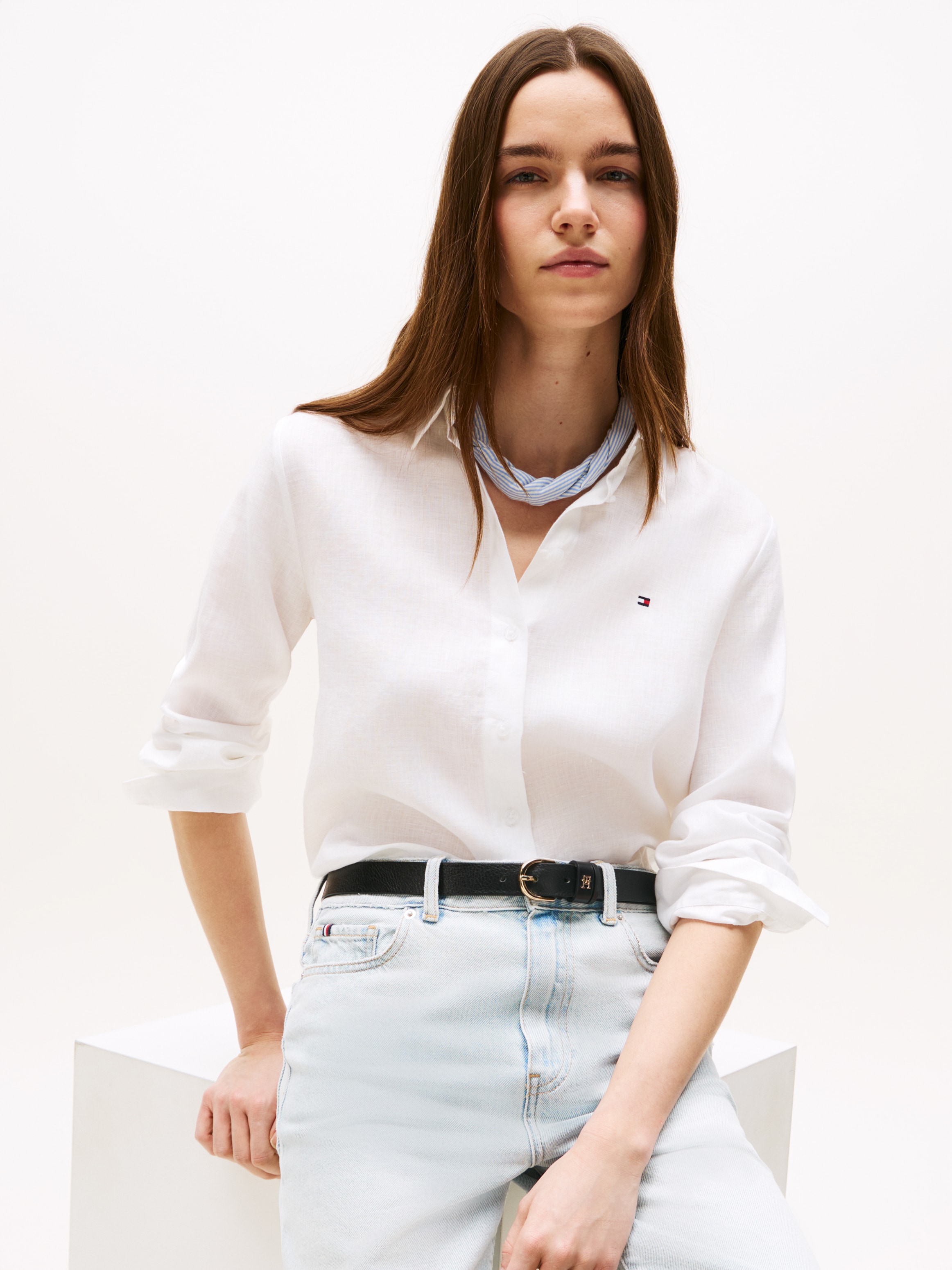 Tommy Hilfiger Blouse chemise »ESS LINEN RELAXED SHIRT« avec broderie logo, lin premium rafraîchissant