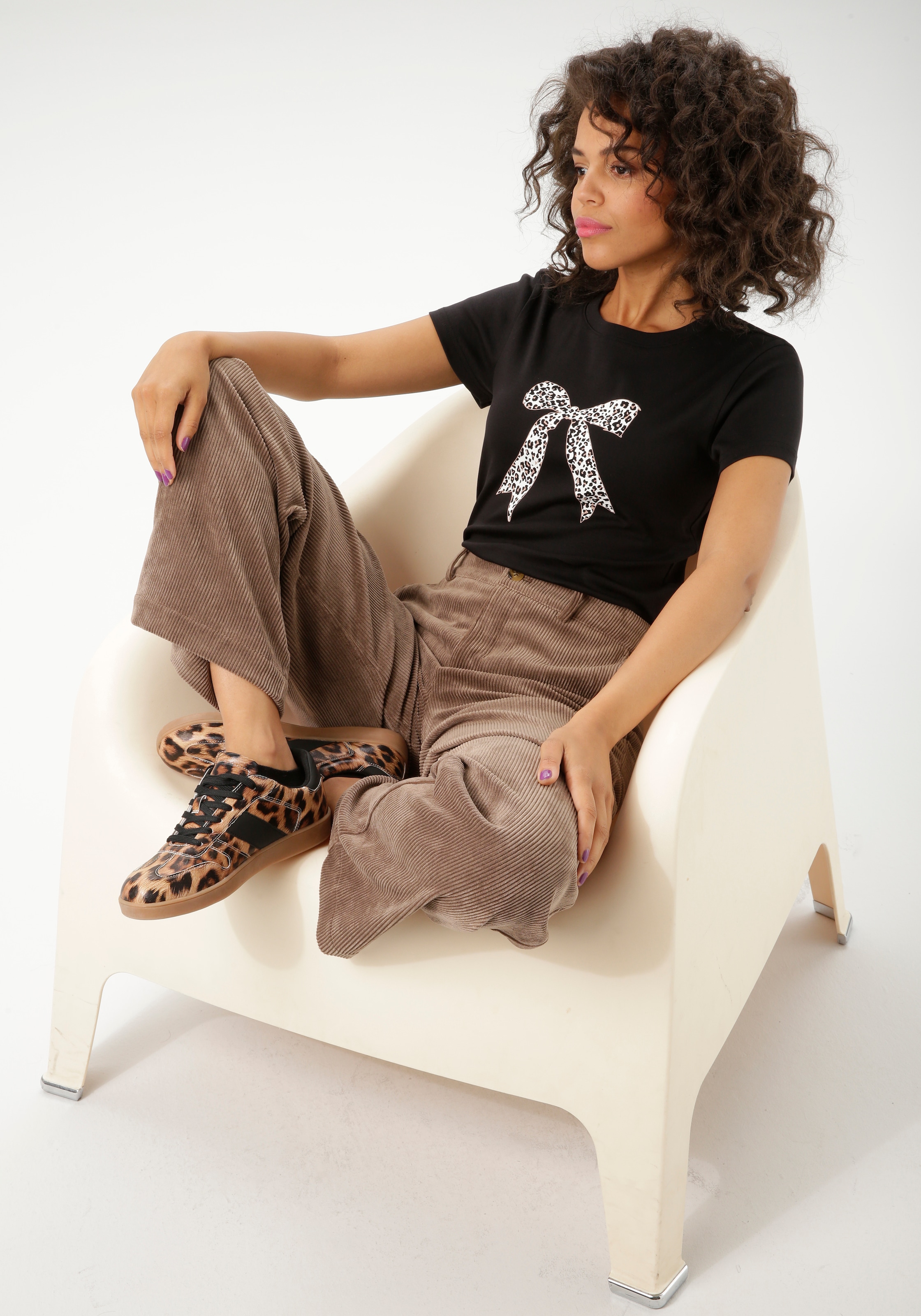 Aniston CASUAL T-Shirt mit Schleife im Leo-Dessin bedruckt - NEUE KOLLEKTION