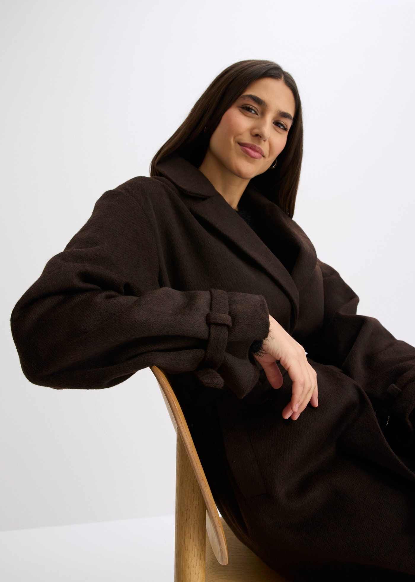 bonprix Wintermantel Oversize-Passform, mit Reverskragen, aus Polyester