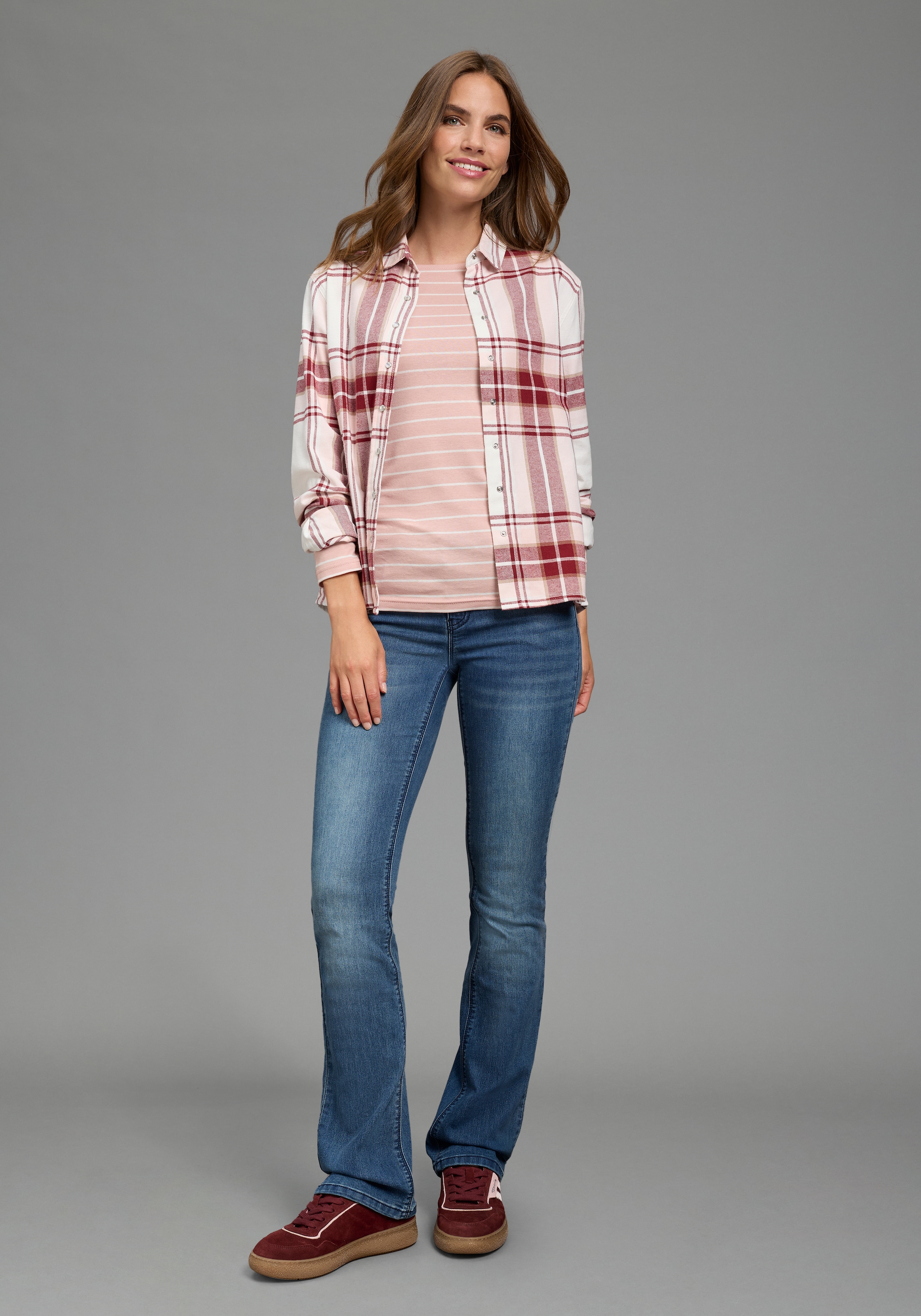 Arizona Jeans bootcut »Shaping« bootcut, coutures contrastées, lavage effet usé, taille basse