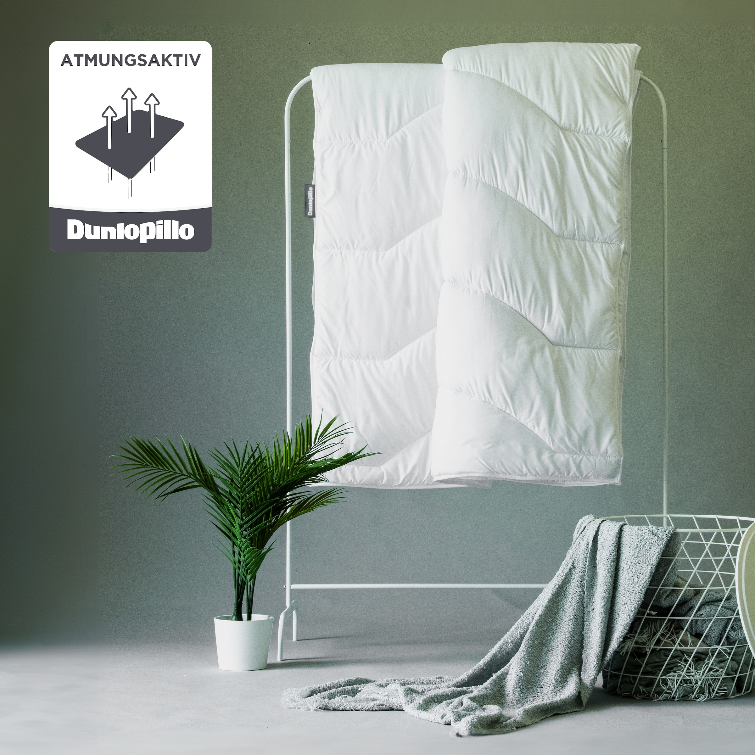 Dunlopillo Microfaserbettdecke »Home Bettdecken Sommer und Winter« leicht Füllung Polyester Bezug Polyester 1 Stk. tlg. Bettdecke 135x200, 155x220cm, feuchtigkeitsregulierend
