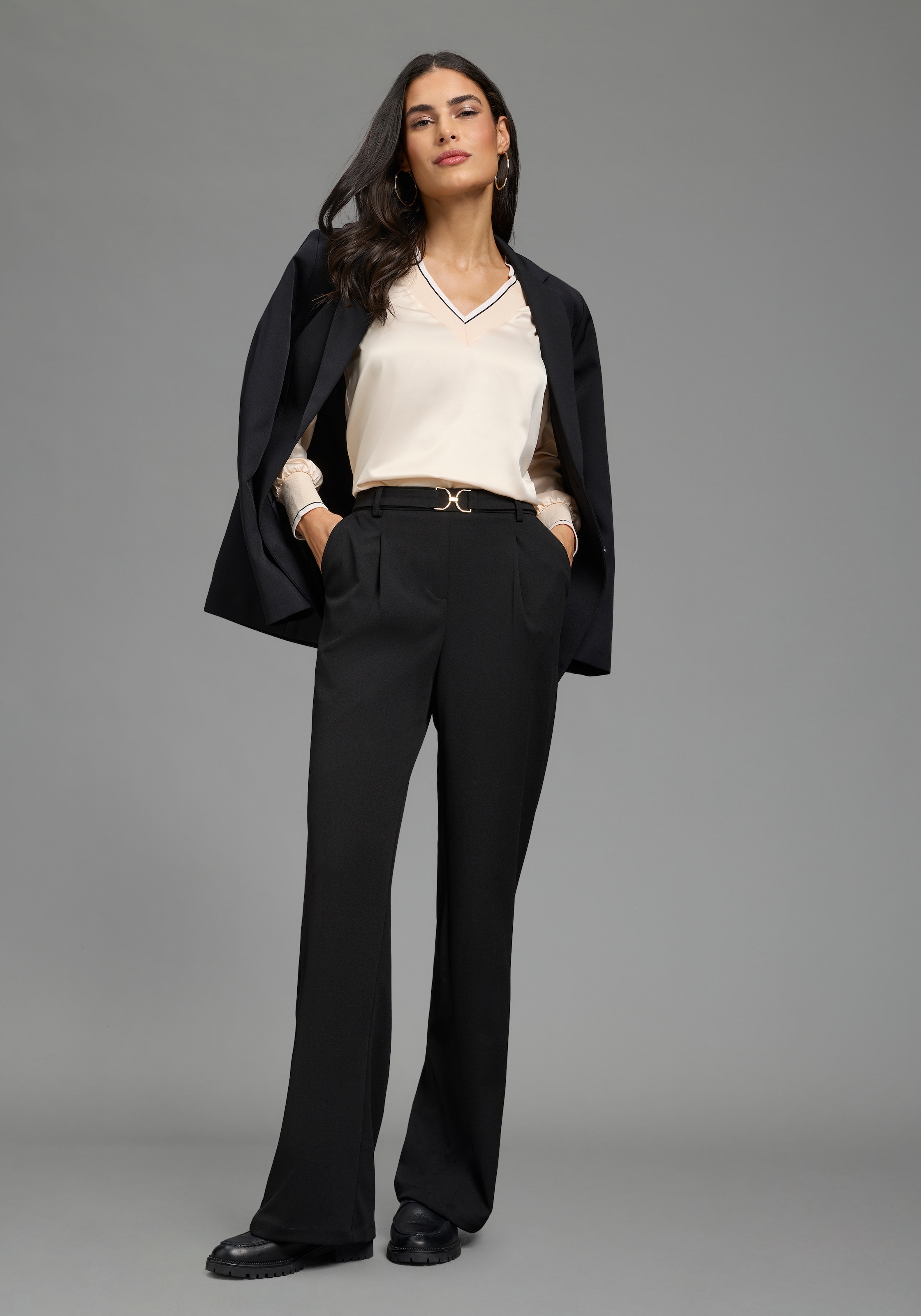 Laura Scott Chemise en satin manches longues avec poignets côtelés, coupe ajustée