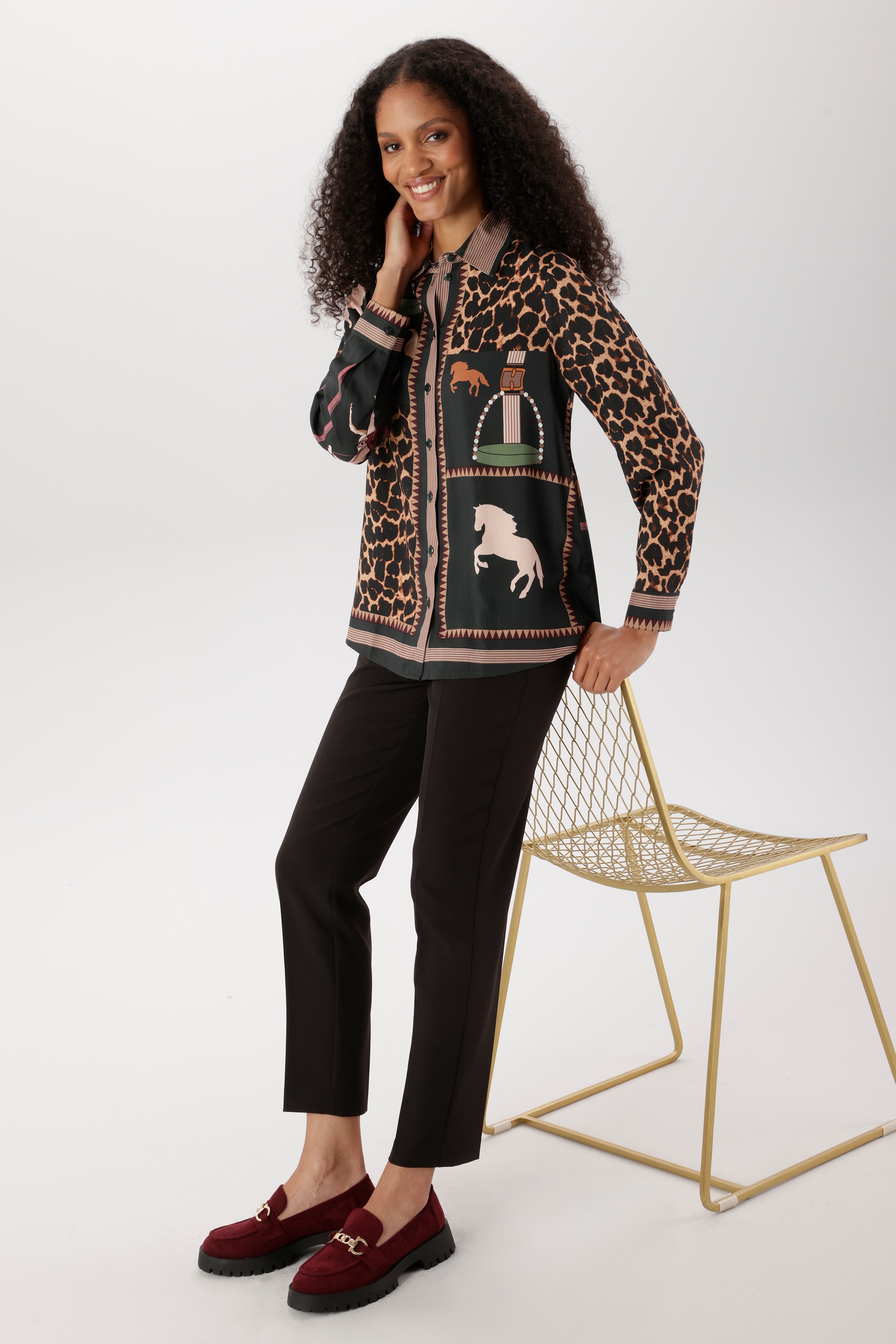 Aniston SELECTED Blouse chemise avec imprimé animalier artistique et remarquable - NOUVELLE COLLECTION