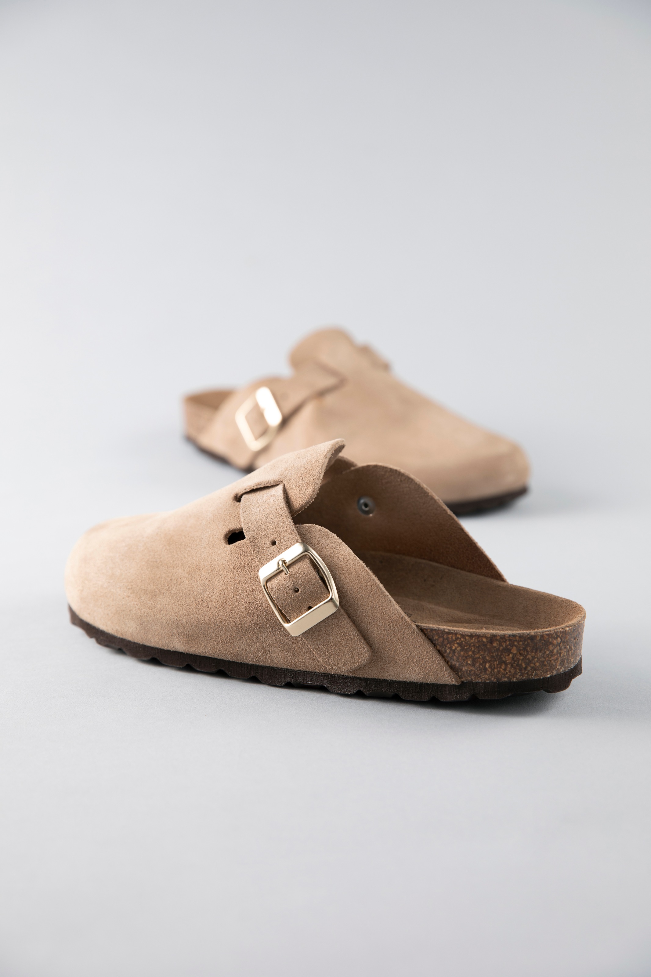 Aniston SHOES Clog  , Hausschuh, Sommerschuh, mit ergonomischem Fussbett - NEUE KOLLEKTION
