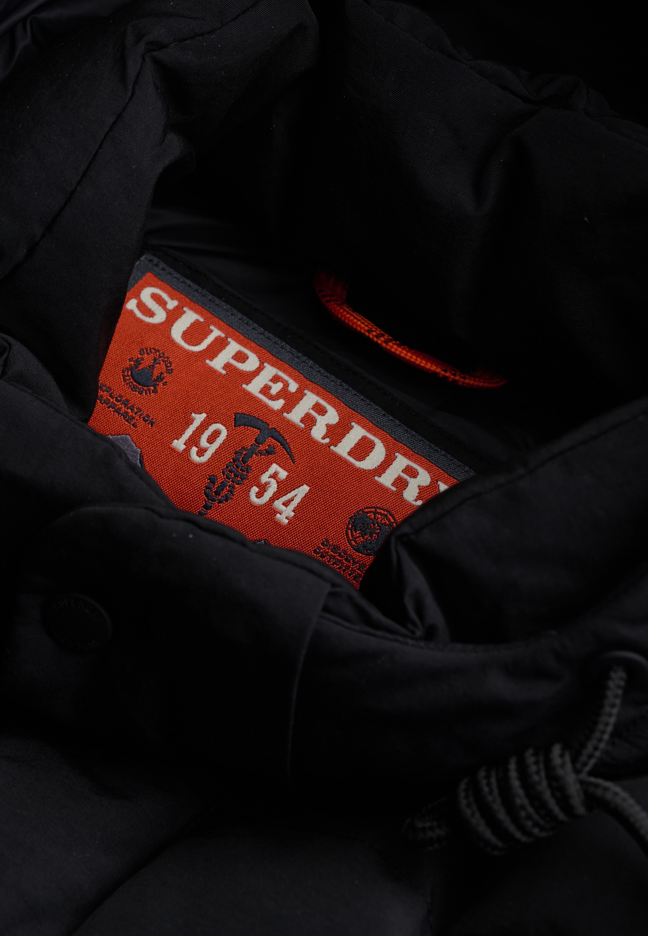 Superdry Steppjacke »CLASSIC EVEREST PUFFER JKT« mit Kapuze Kunstfaser, relaxed fit