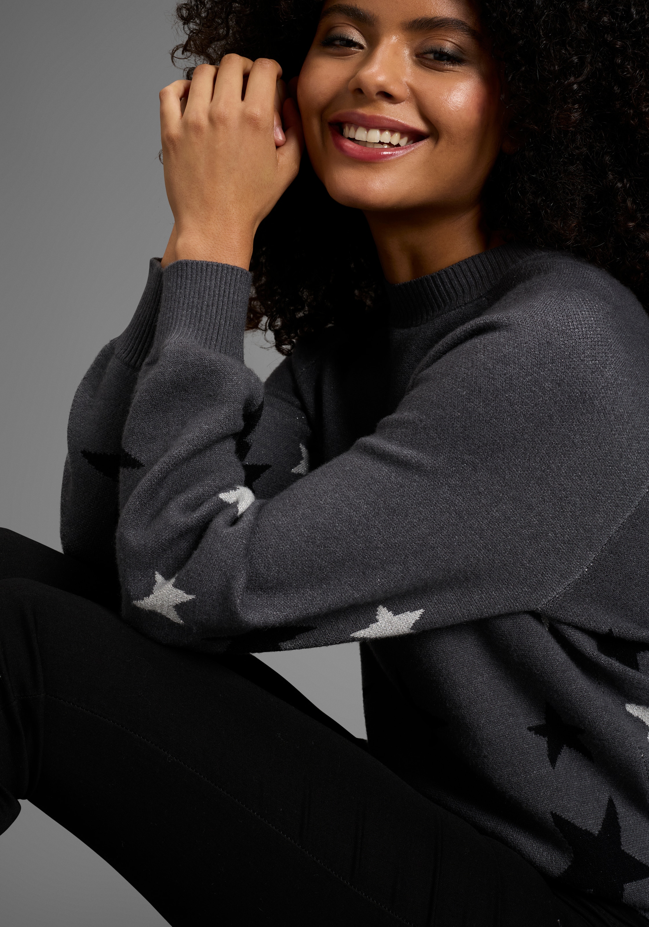 KangaROOS Pull à col rond mit Sternen