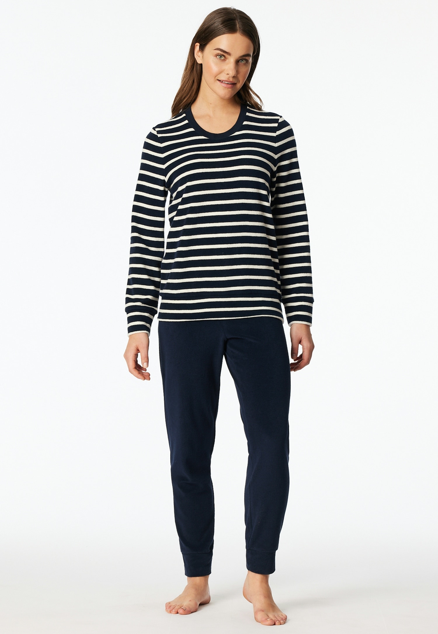 Schiesser Pyjama »Casual Essentials« 2 pièces wärmende Frottee-Qualität, Rundhalsausschnitt, langärmelig