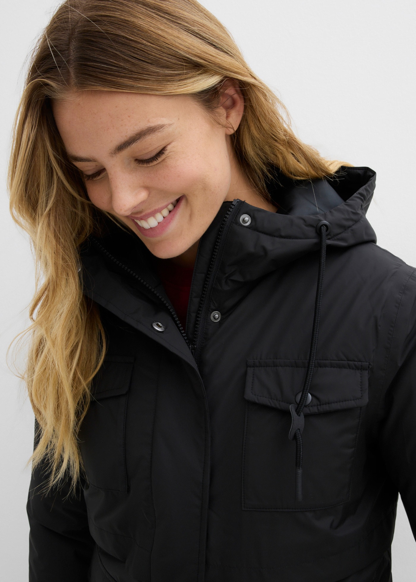 bonprix Veste fonctionnelle imperméable, coupe près du corps, style sportif