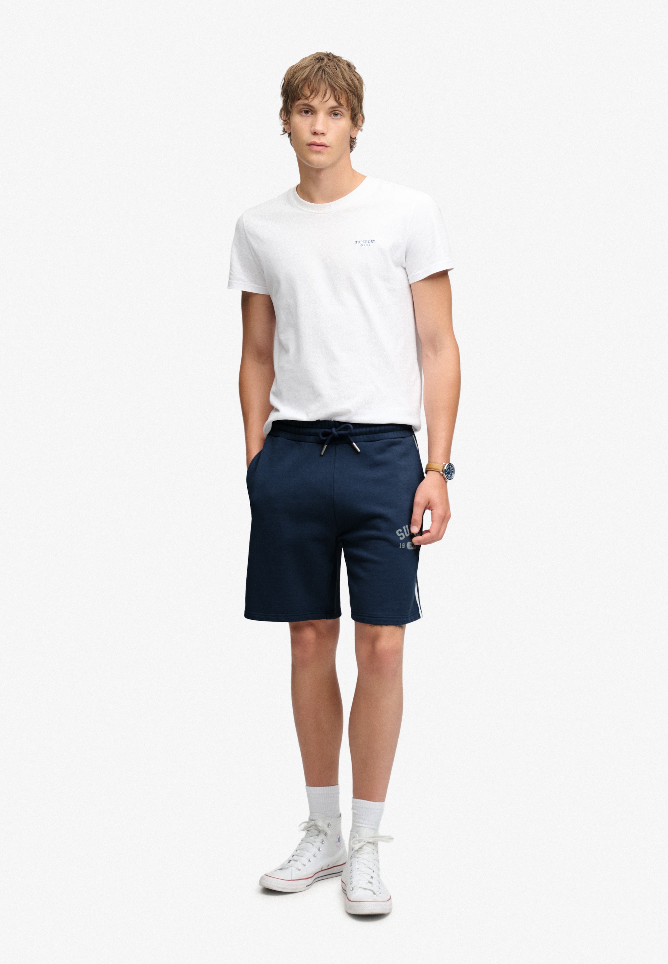 Superdry Sweatshorts »ATH ESS SHORT«  en coton et polyester, Loose Fit, avec cordon de serrage, aspect chiné