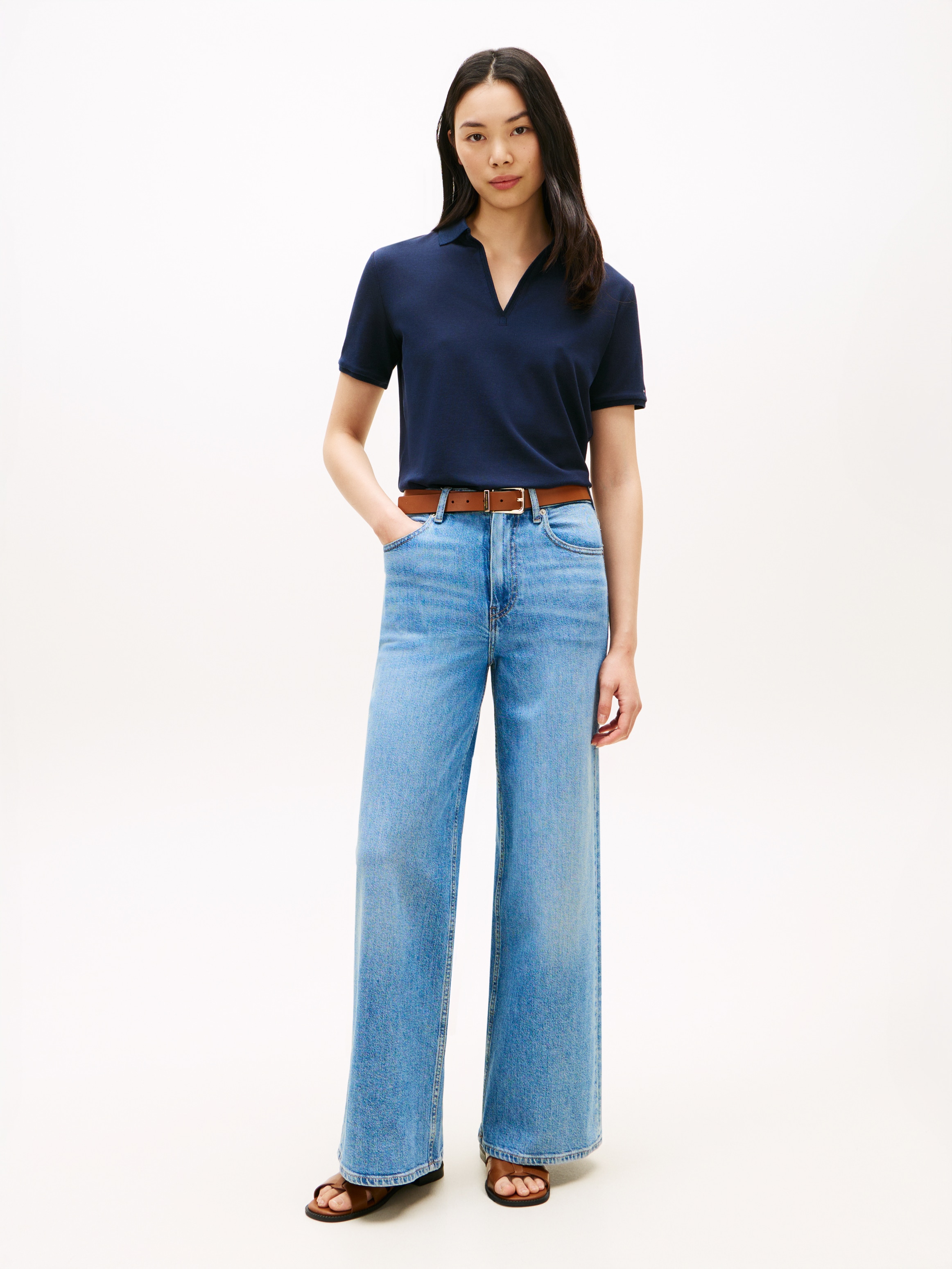 Tommy Hilfiger Poloshirt »LYOCELL PIQUE OPEN-NK SS POLO« mit kleinem Logo-Stick