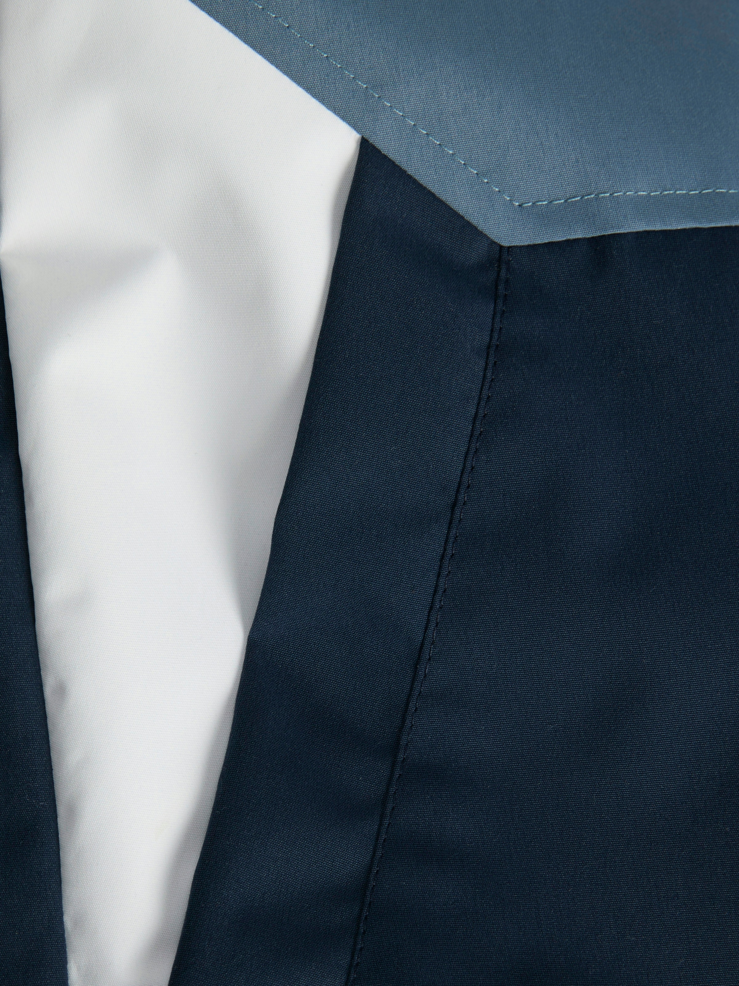 Jack & Jones Junior Veste d'extérieur »JJERUSH wasserabweisend, mit Kapuze, mattes Finish« mit Kapuze Polyester, regular fit