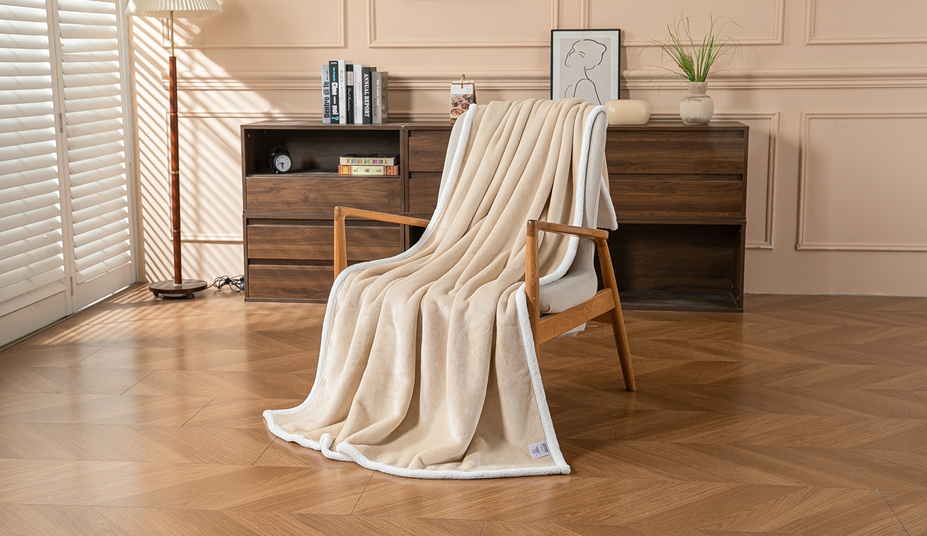 GOODproduct Wohndecke »Sennu« 420g/m², flauschige, Wohndecke mit Teddyoptik, Tagesdecke
