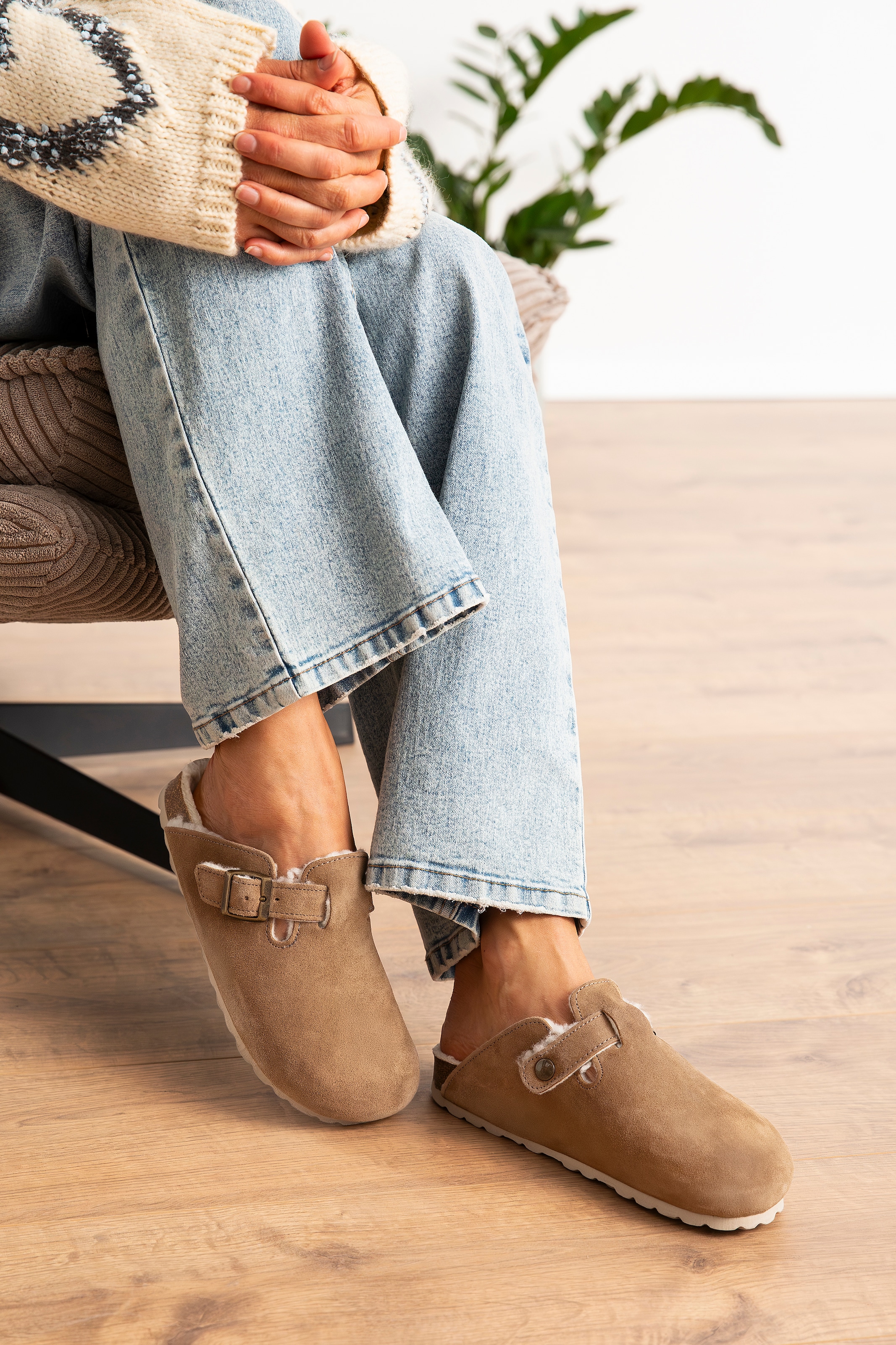Aniston SHOES Clog »Esc«  Hausschuh, Schlappen, Homeslipper mit Warmfutter