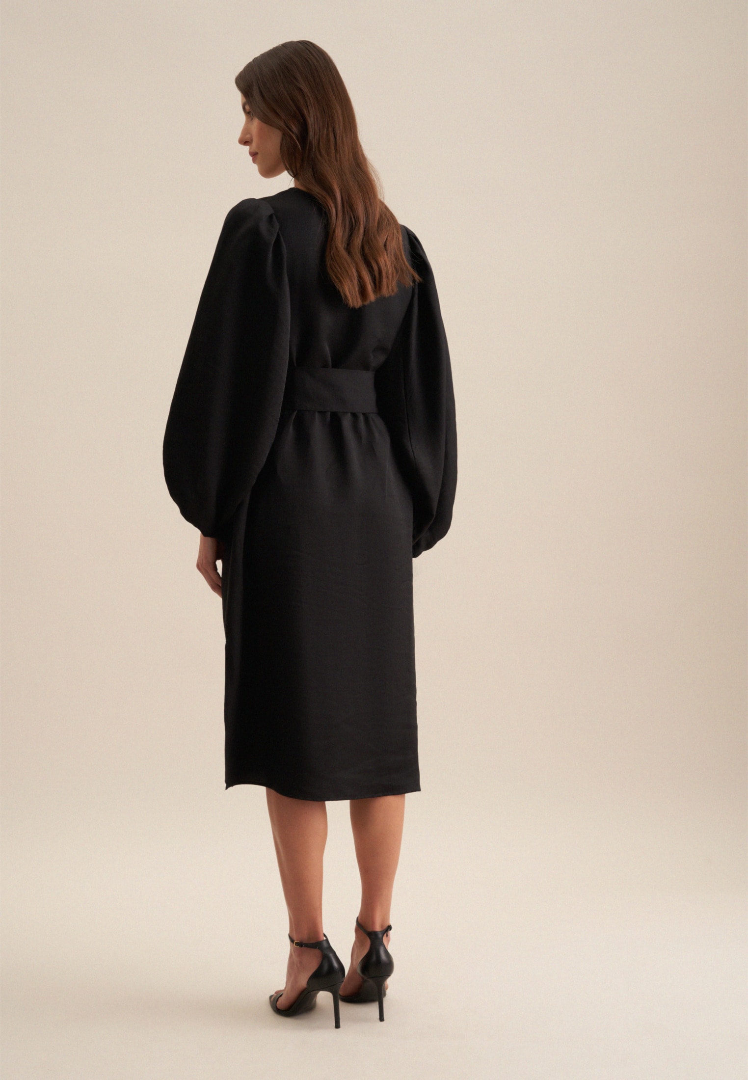 seidensticker Robe d'été »Schwarze Rose« col en V uni à manches longues