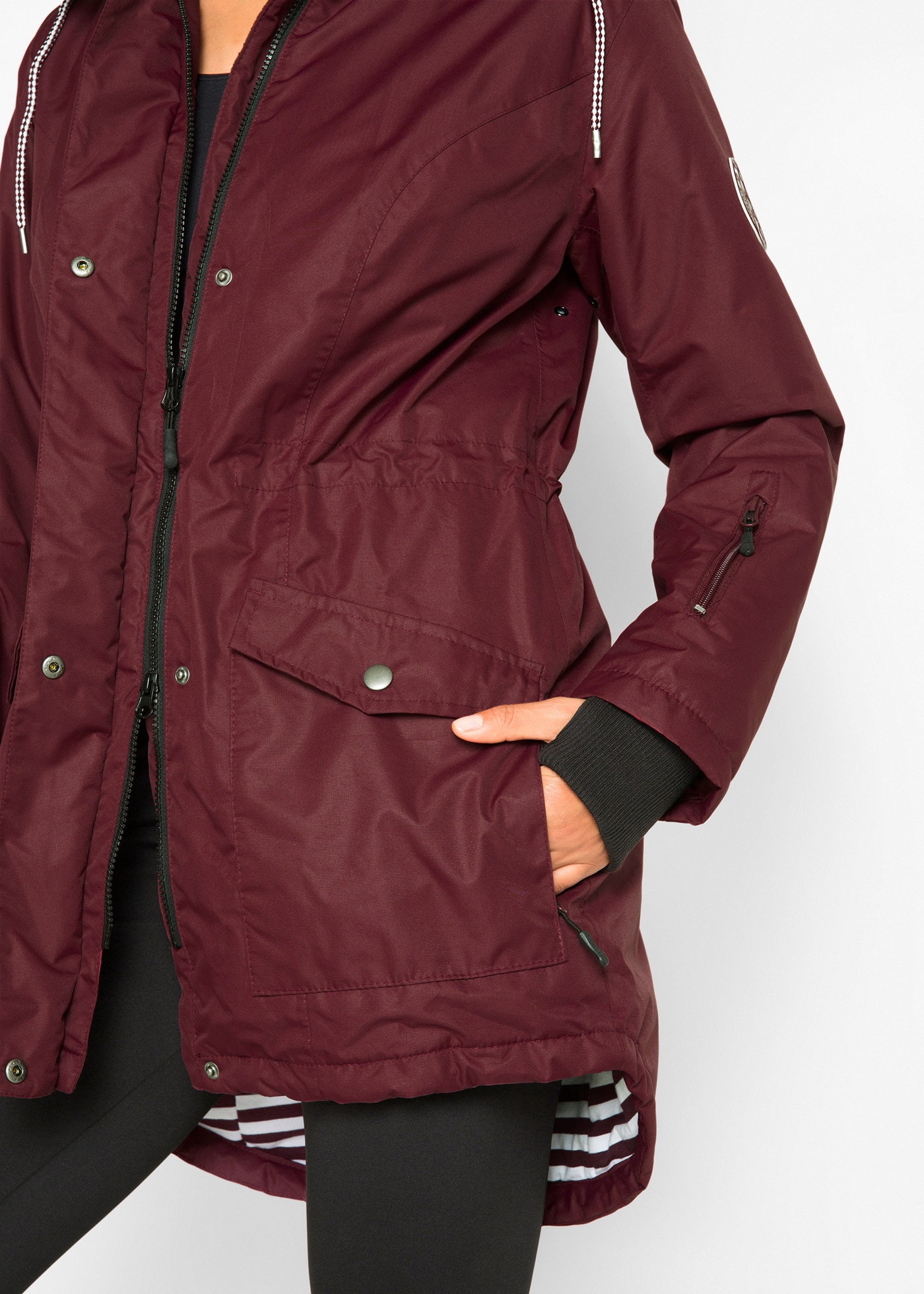 bonprix Veste fonctionnelle avec capuche coupe parka, plus long à l'arrière, fermeture éclair à deux sens